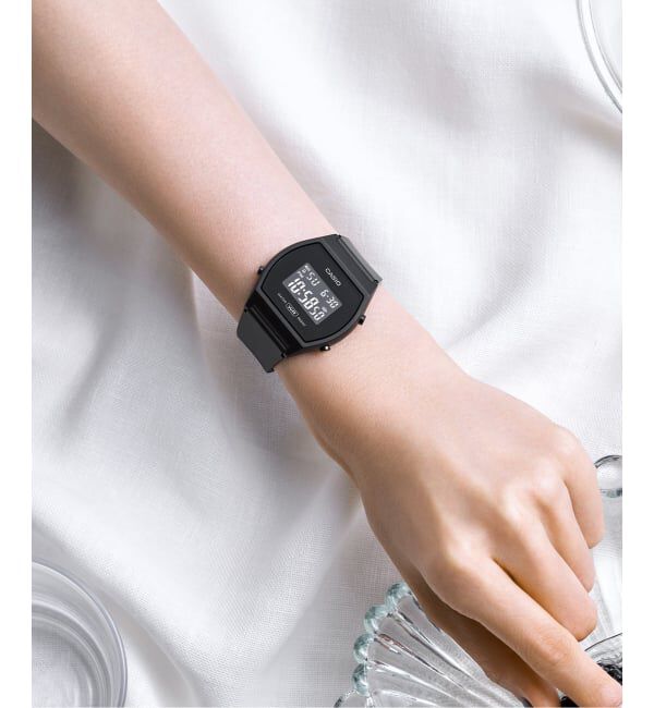 HIROB「Web限定 CASIO LW-204-1BJF Black」|腕時計|