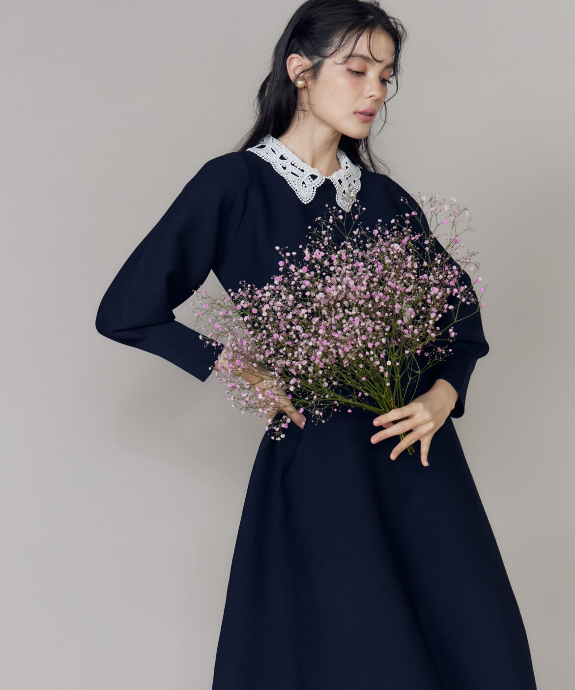 Maglie le cassetto「《M Maglie le cassetto》衿レースニットワンピース」|ワンピース|ネイビー