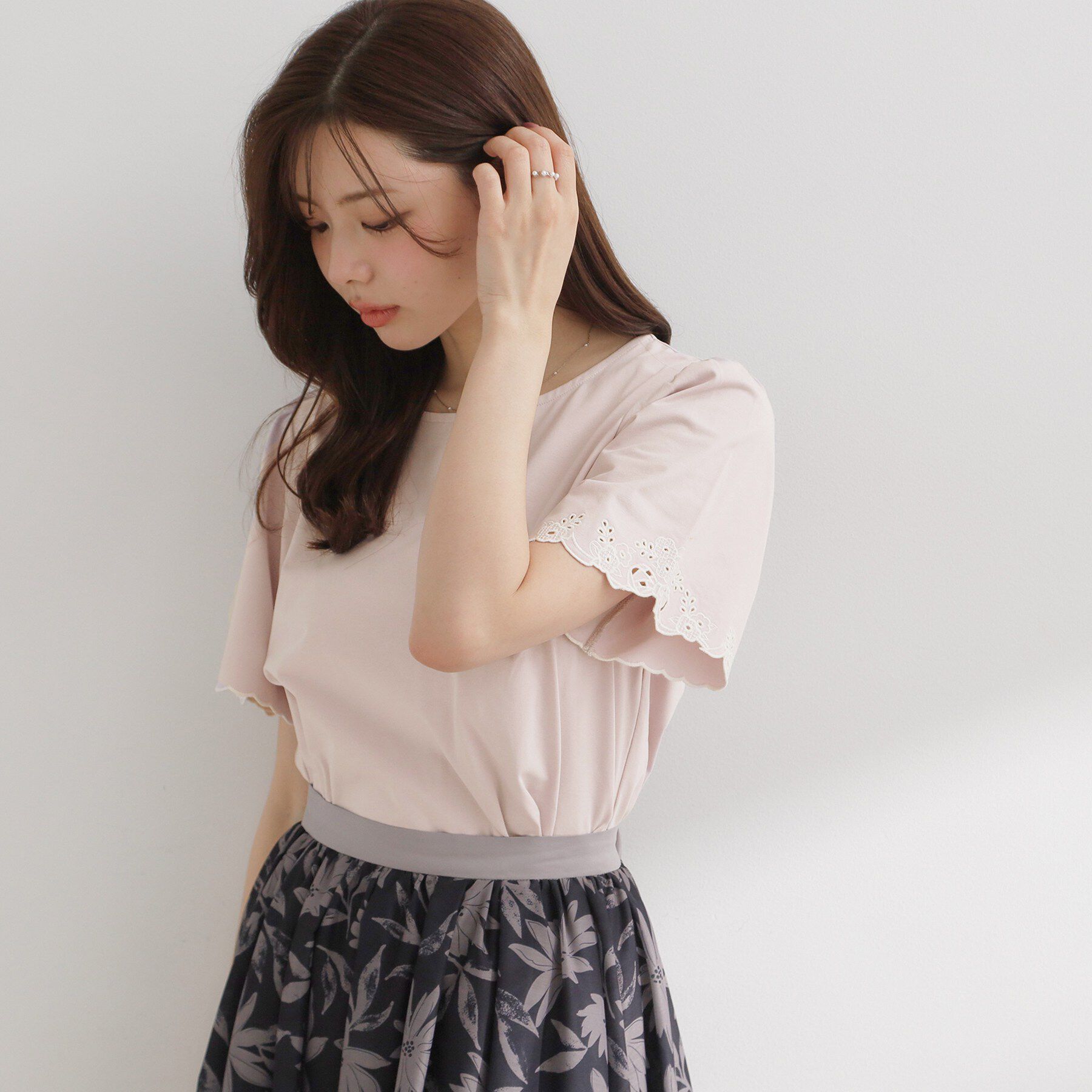 Couture broach「【接触冷感・UVカット・洗える】袖刺繍カットソー」|Tシャツ・カットソー|ピンク(571)