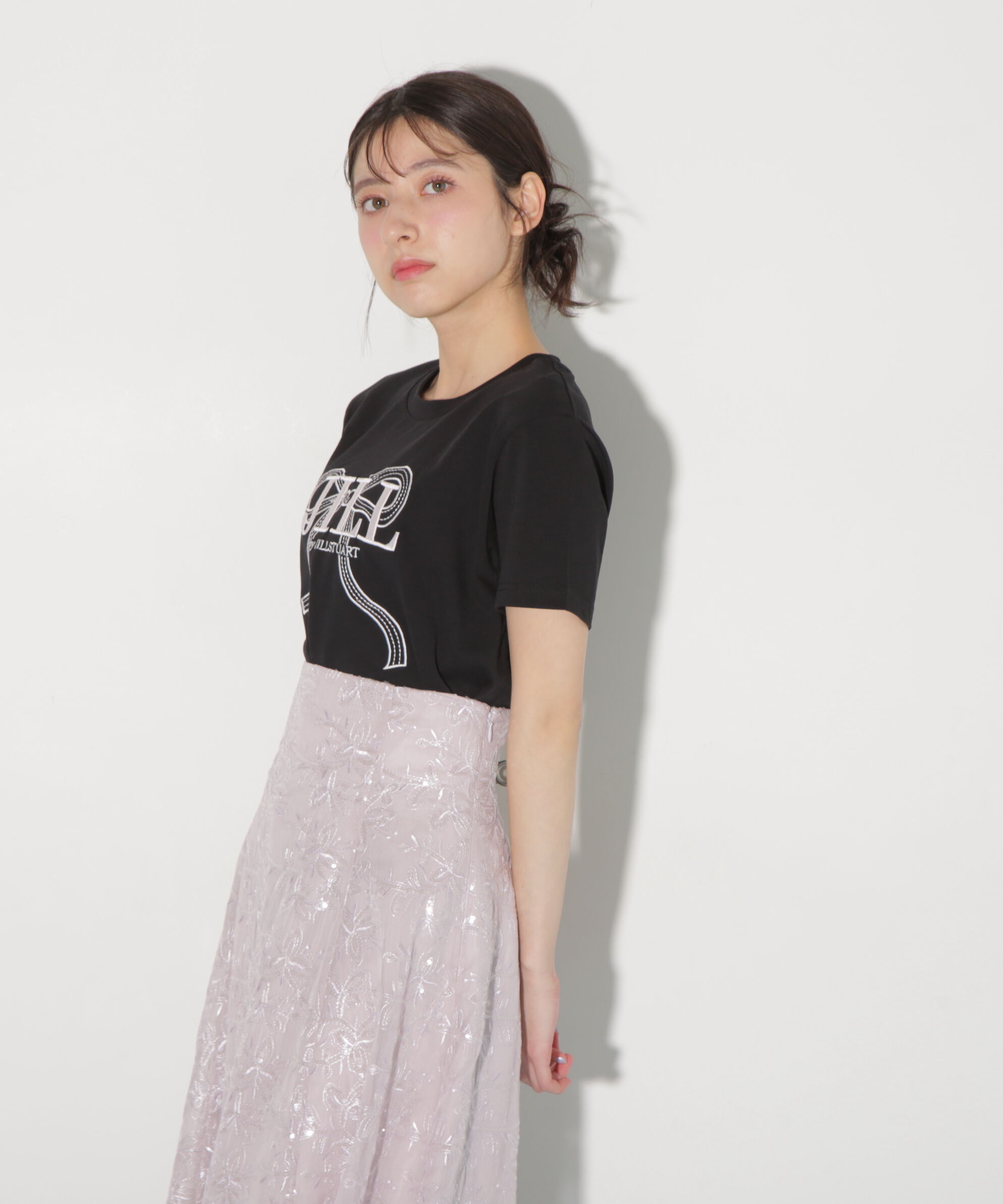  「ビッグリボンロゴ刺繍Tシャツ」|Tシャツ・カットソー|