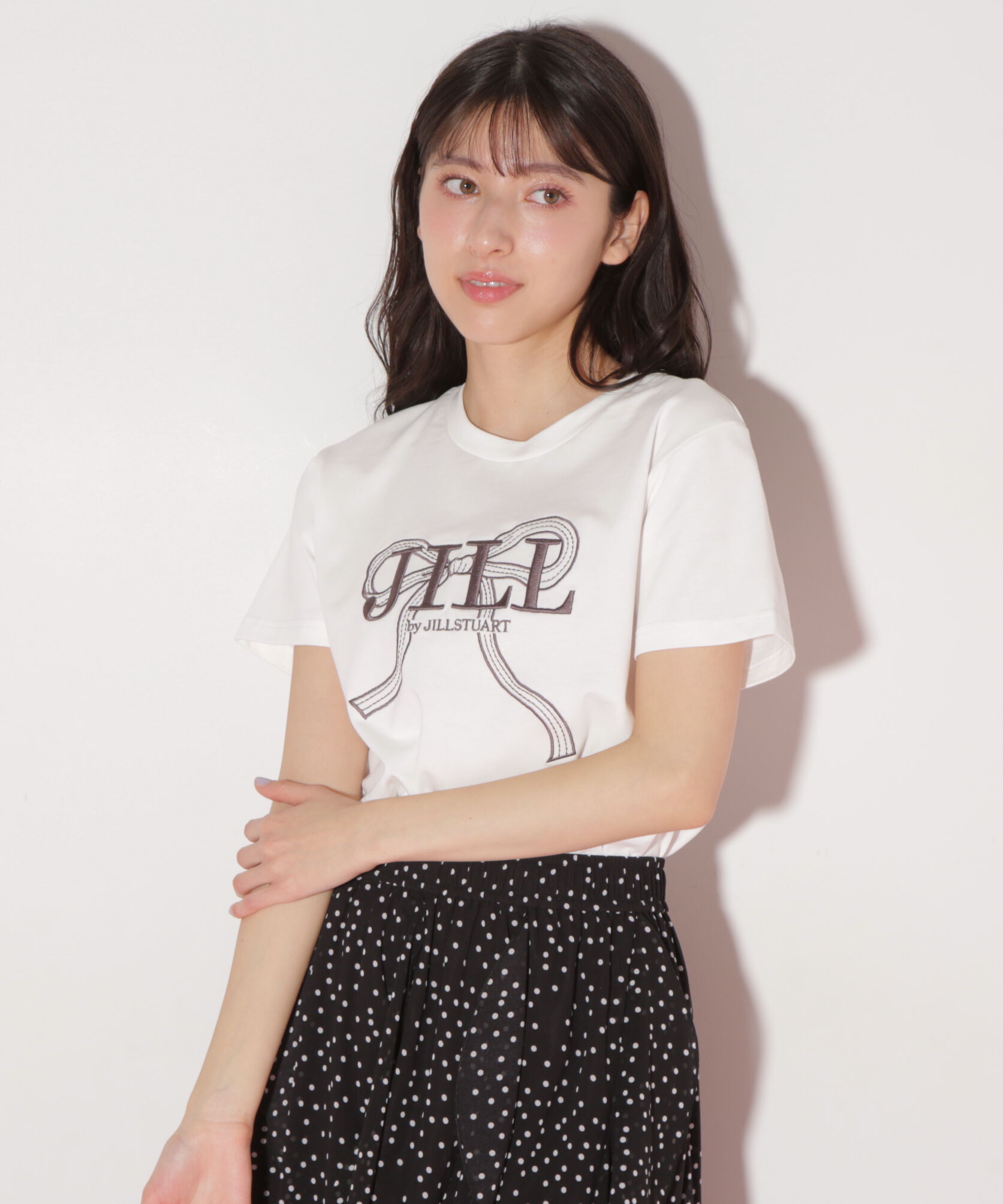  「ビッグリボンロゴ刺繍Tシャツ」|Tシャツ・カットソー|
