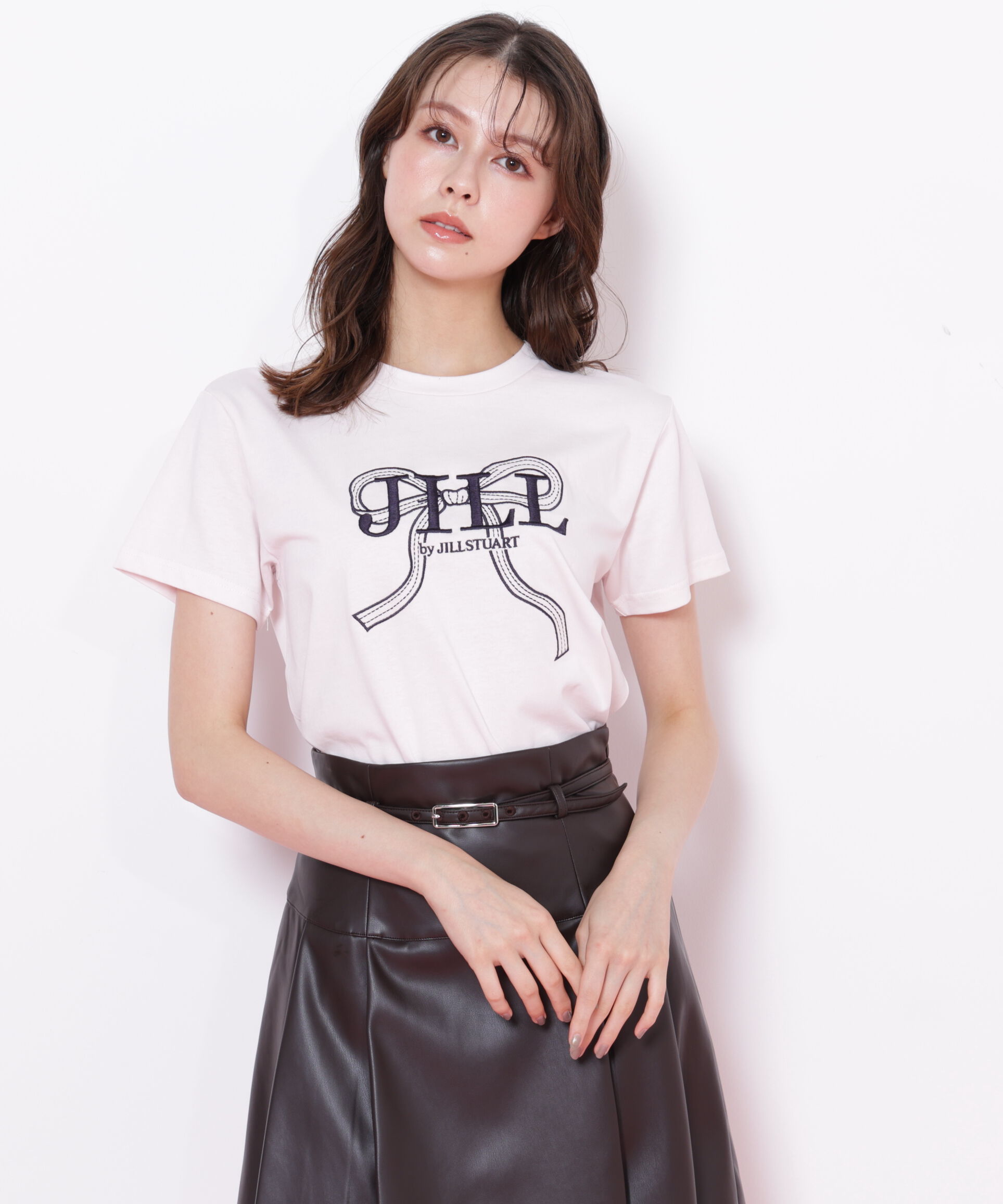 「ビッグリボンロゴ刺繍Tシャツ」|Tシャツ・カットソー|