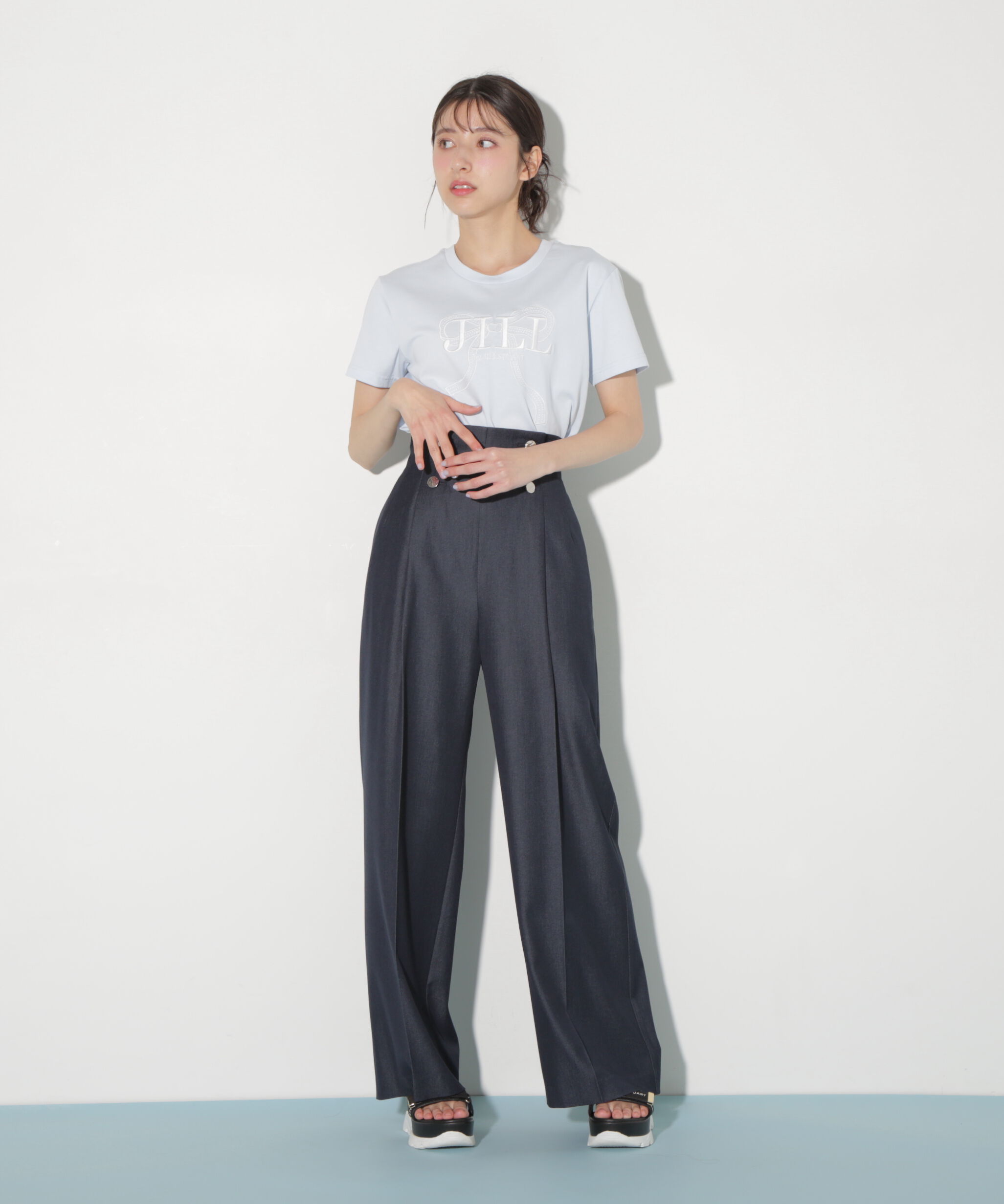  「ビッグリボンロゴ刺繍Tシャツ」|Tシャツ・カットソー|