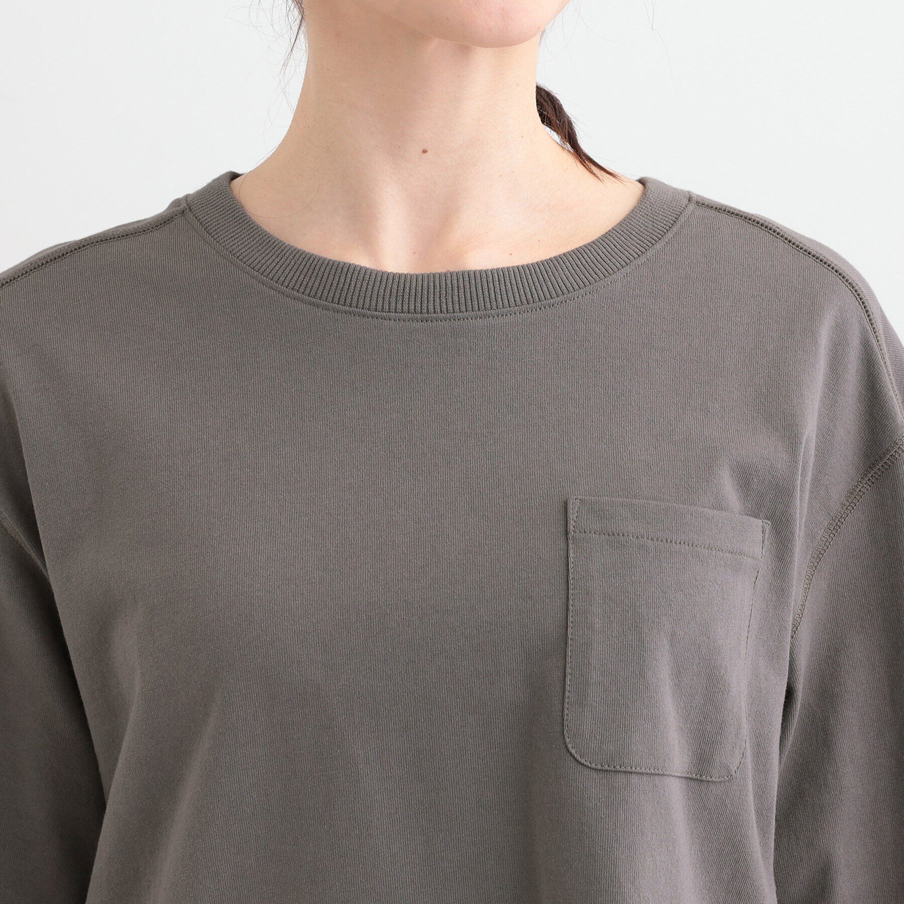 SHOO･LA･RUE「【洗える/S-LL】一枚でもレイヤードでも ラウンドヘムポケット付きロンT」|Tシャツ・カットソー|