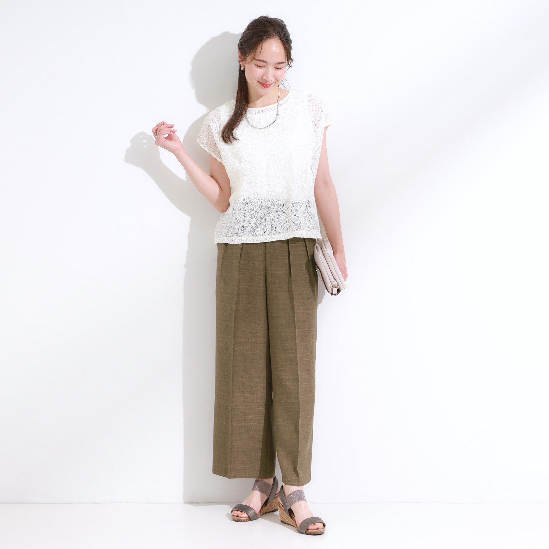 SHOO･LA･RUE「【S-LL/洗濯後しわになりにくい】ゴールドパーツできれい見え 麻調タックワイドパンツ」|その他|