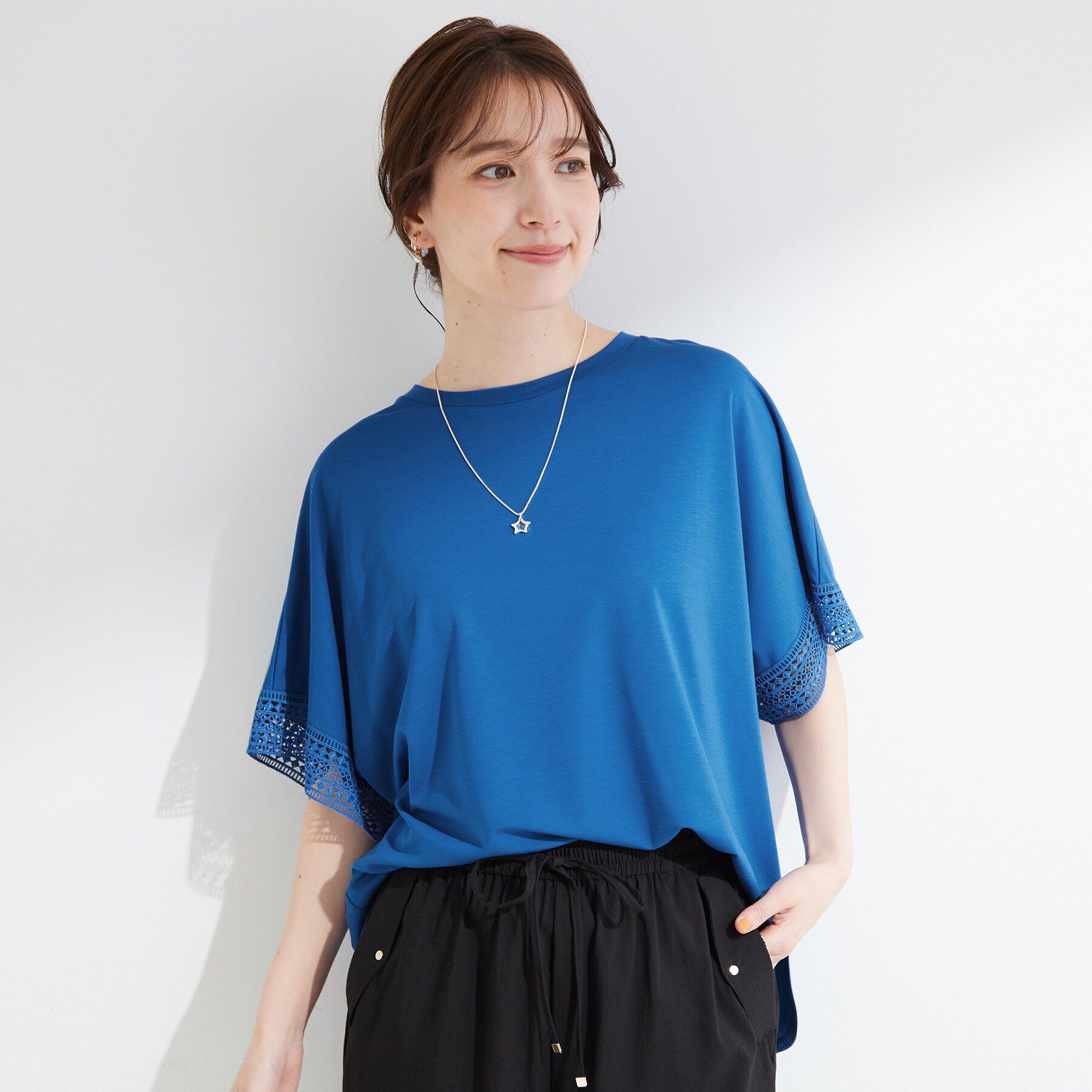 SHOO･LA･RUE「【ひんやり/UV】お袖レースが上品 ゆったりとろみトップス」|Tシャツ・カットソー|