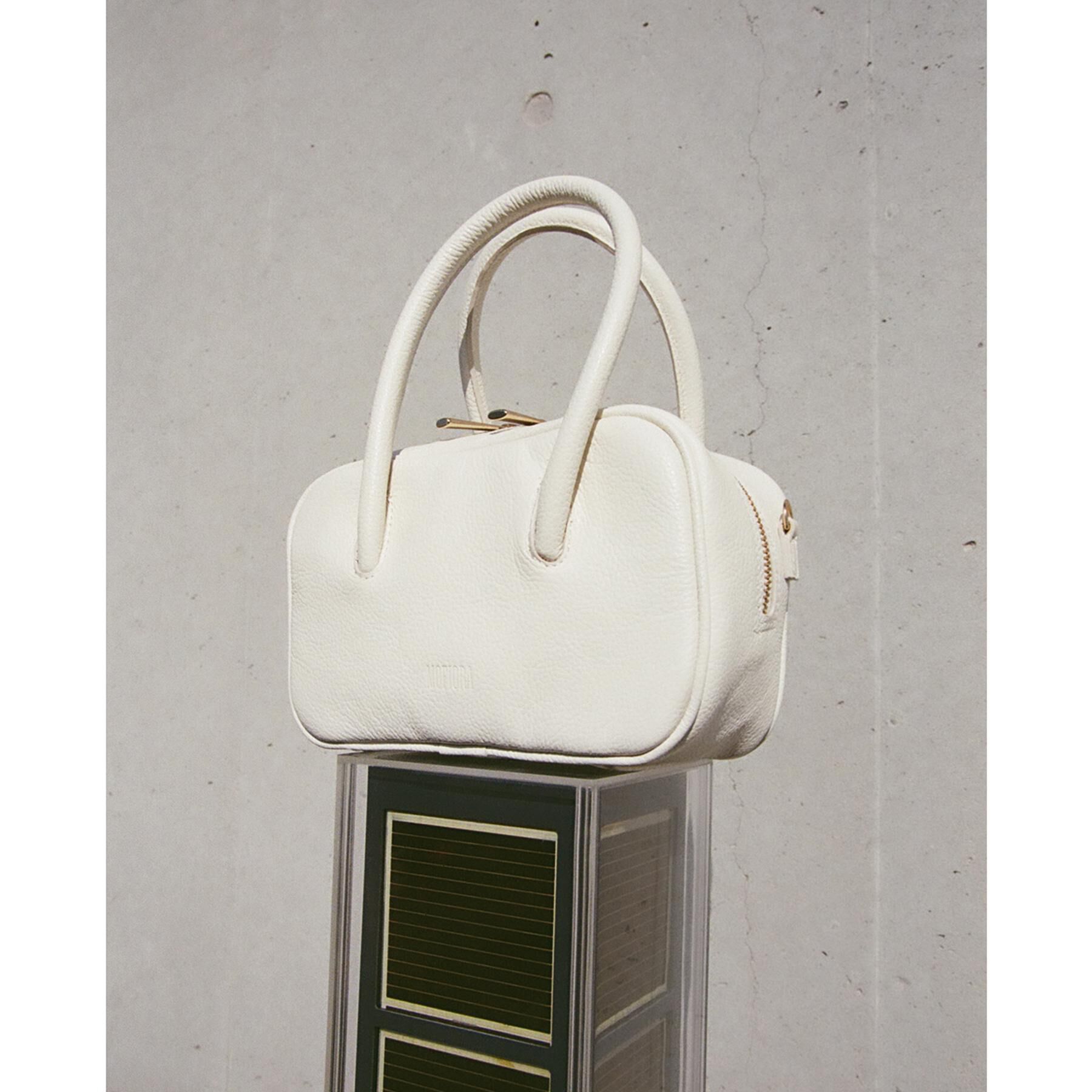 CODE A「MOFIORA｜BOX MINI with strap」|ハンドバッグ|ホワイト(001)