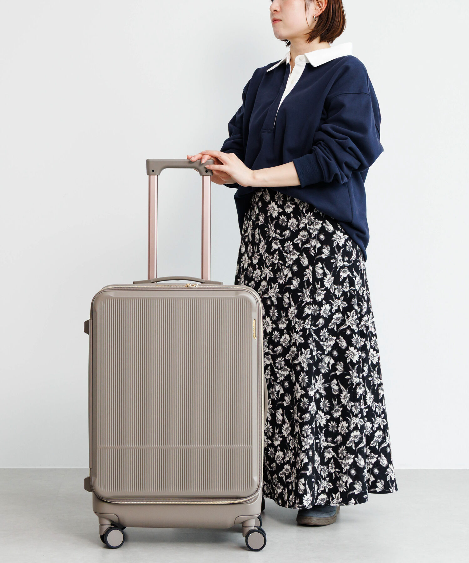 Jewelna Rose「Jewelna Rose エルダートローリー カップホルダー付 51/63リットル 05402」|キャリーケース|