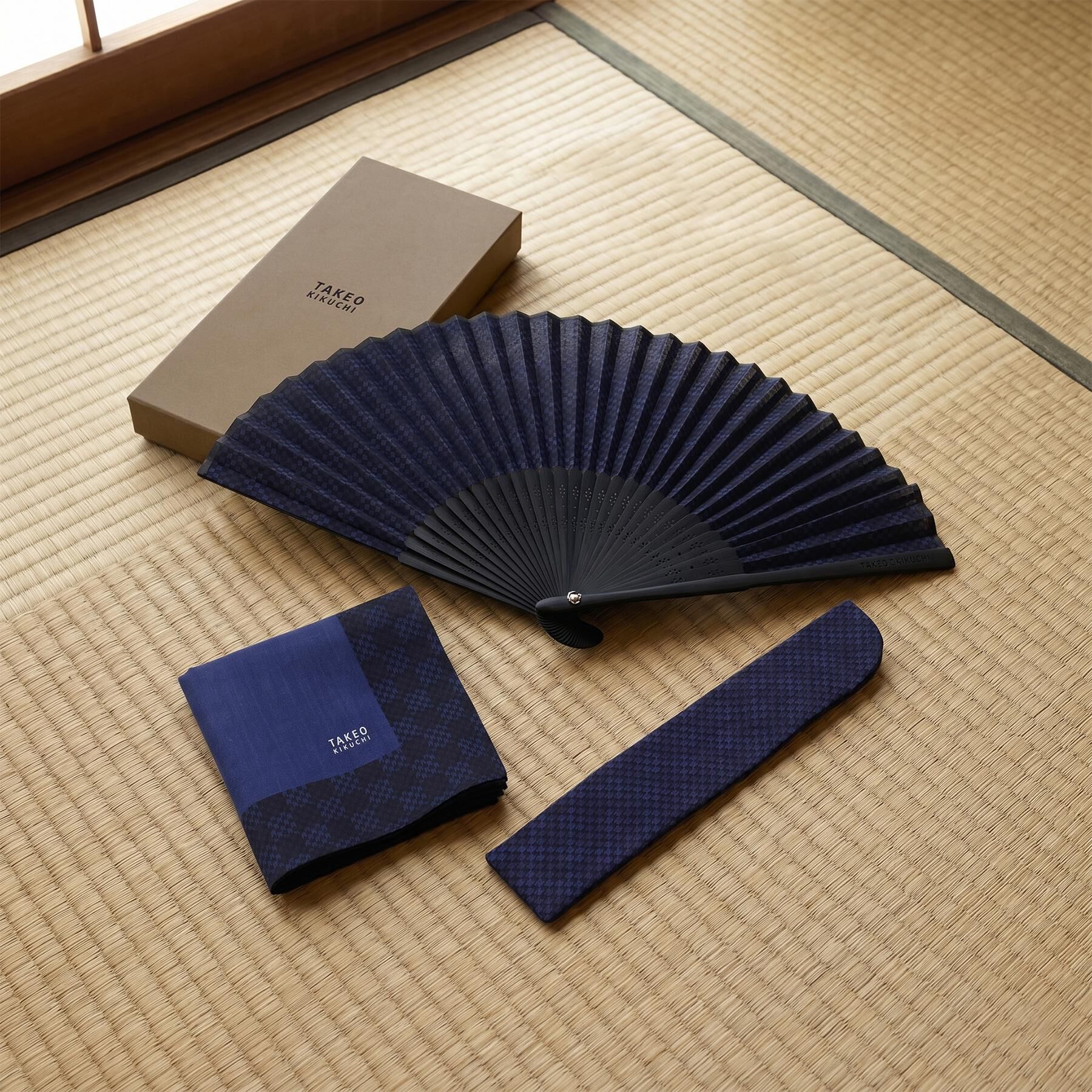 TAKEO KIKUCHI「【BOXセット】ハンカチ＆扇子セット」|その他|ネイビー(094)