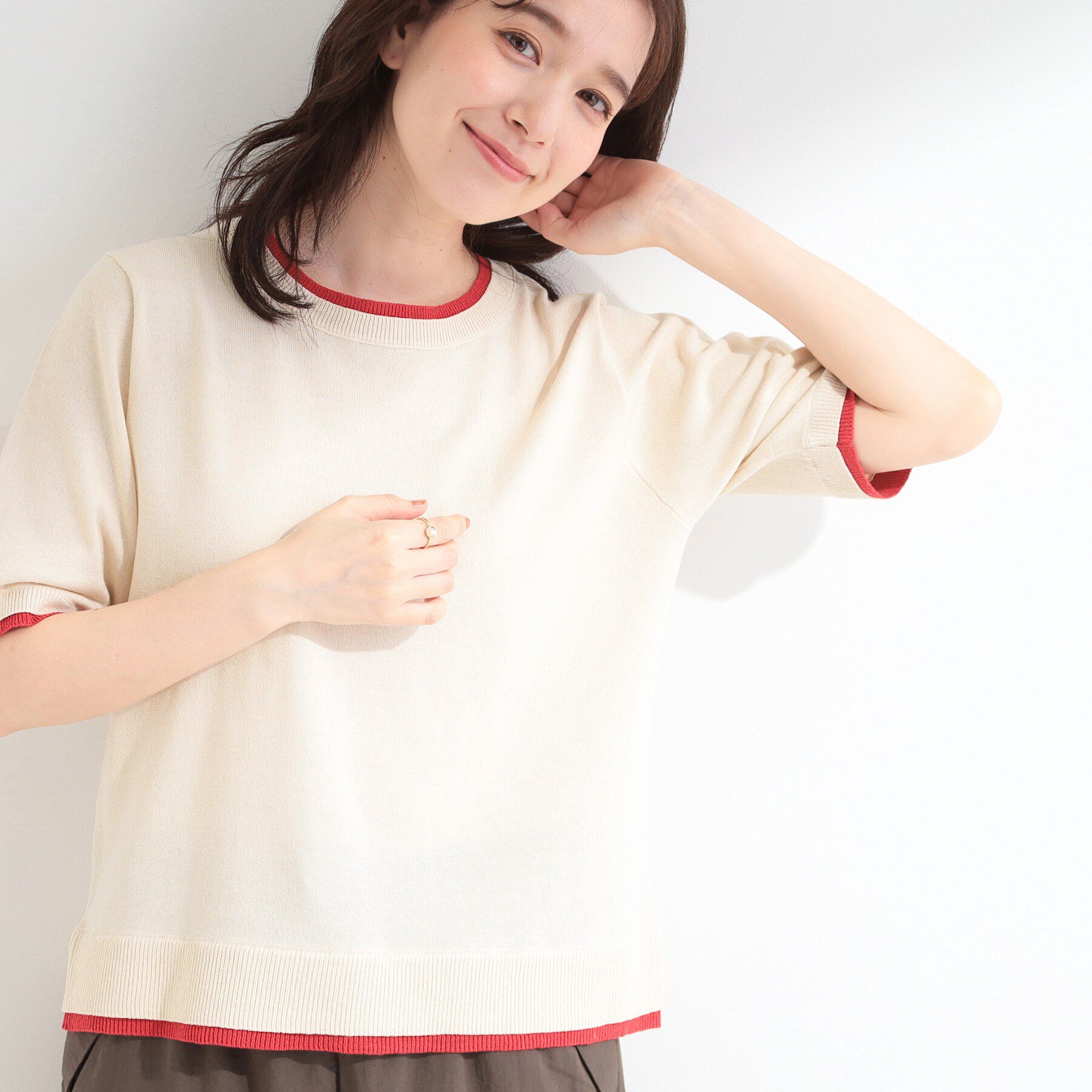 SHOO･LA･RUE「【二の腕隠れる/コットン混】配色使いで差がつく 洗える五分袖ニット」|ニット・セーター|アイボリー(004)