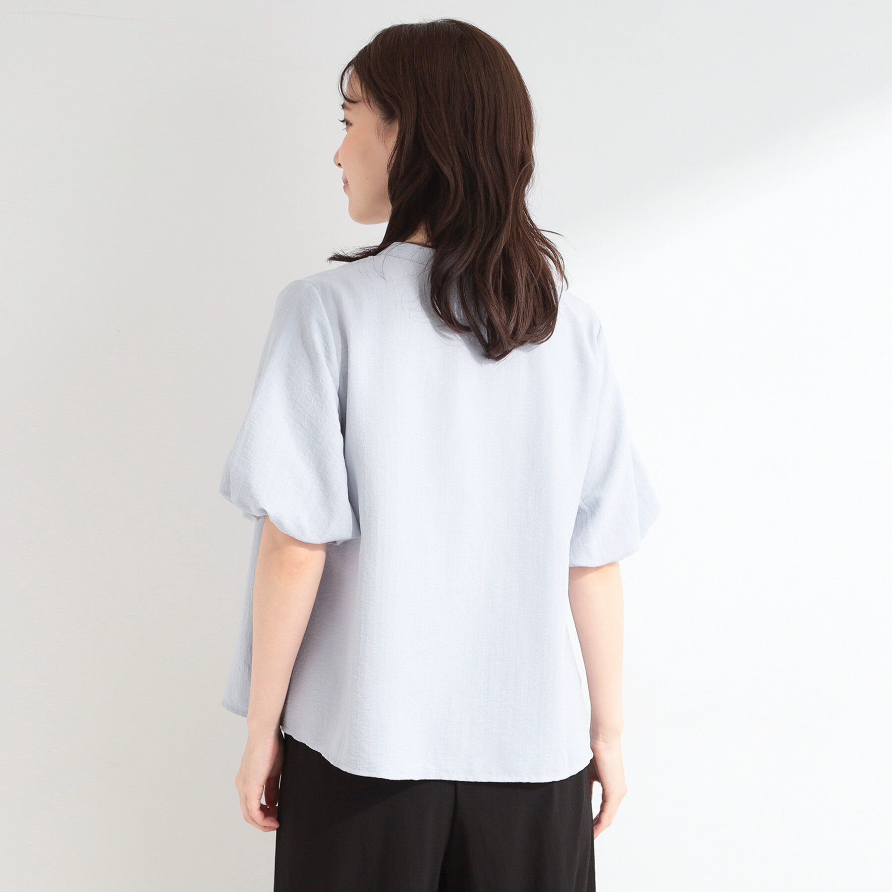 SHOO･LA･RUE「【S-LL/洗濯機可】バルーンスリーブ　キーネックブラウス」|シャツ・ブラウス|
