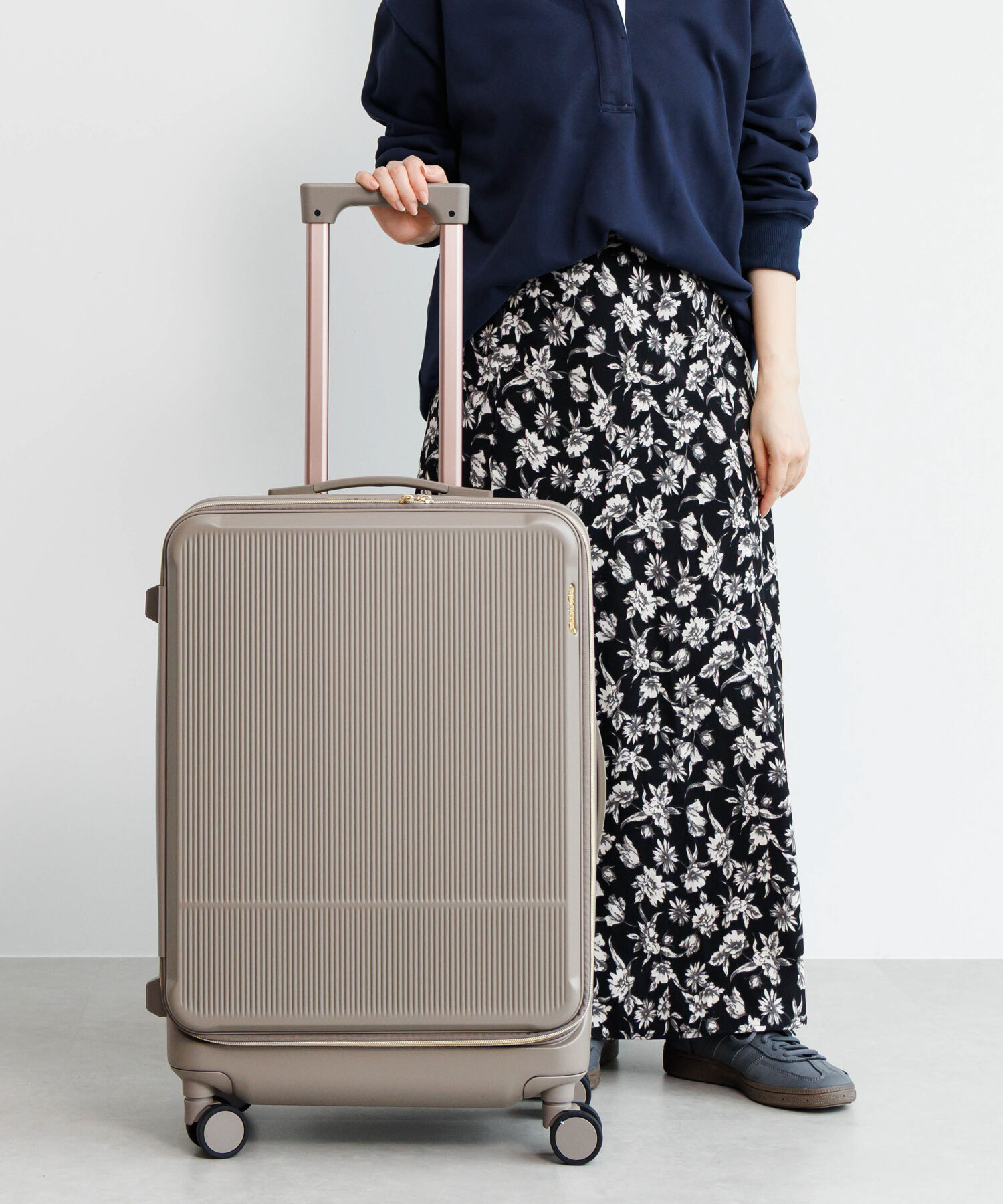 Jewelna Rose「Jewelna Rose エルダートローリー カップホルダー付 51/63リットル 05402」|キャリーケース|
