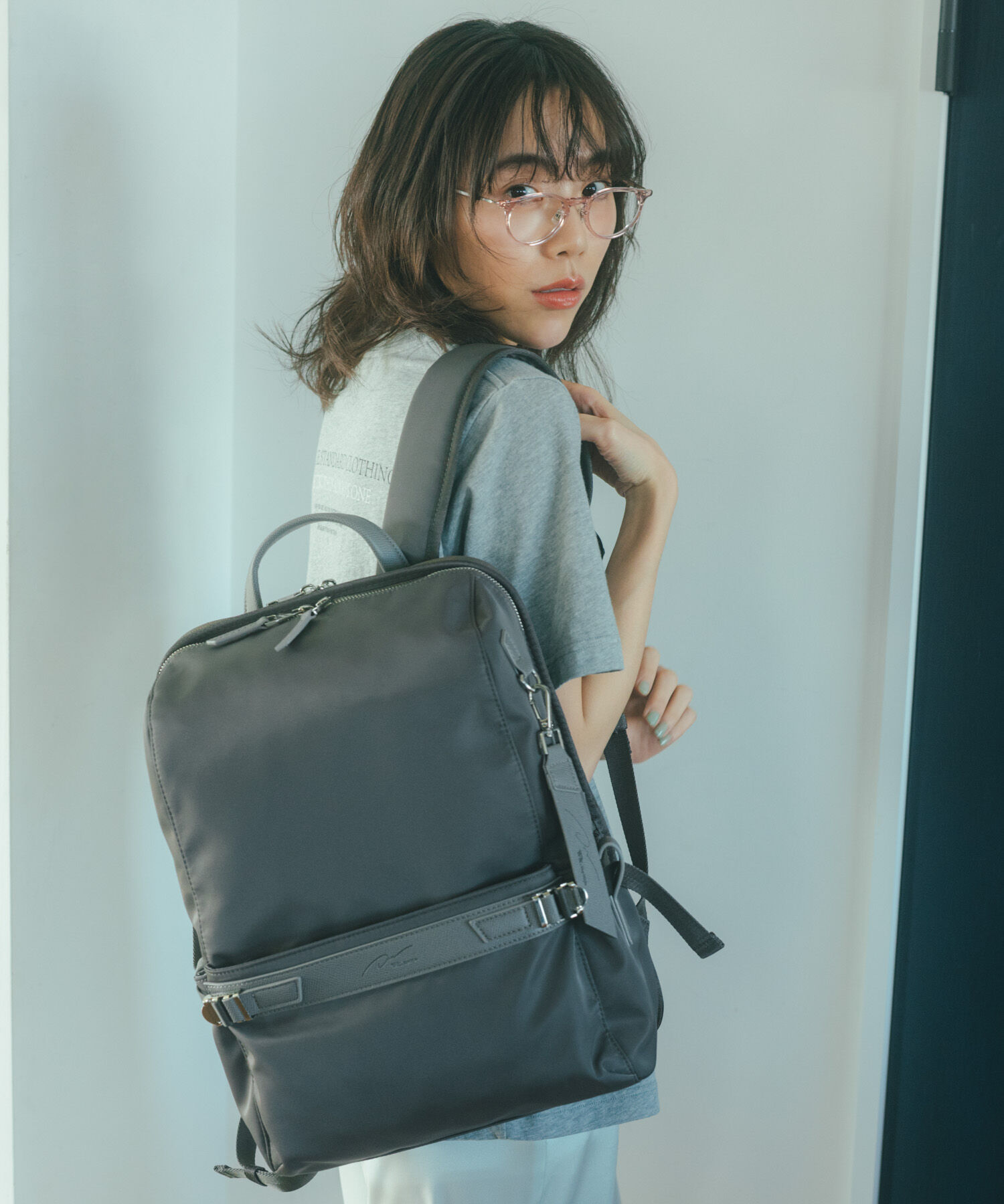 W&.Day/Night「W&.Day/Night リッカノーツ スクエアリュック レディース A4 14.0インチPC シンプル 通勤 19162 バッグ」|リュック|ダークグレー