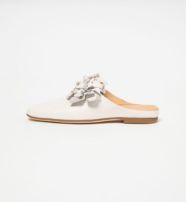 ODETTE E ODILE「コサージュミュール フラット10」|パンプス|OFF WHITE
