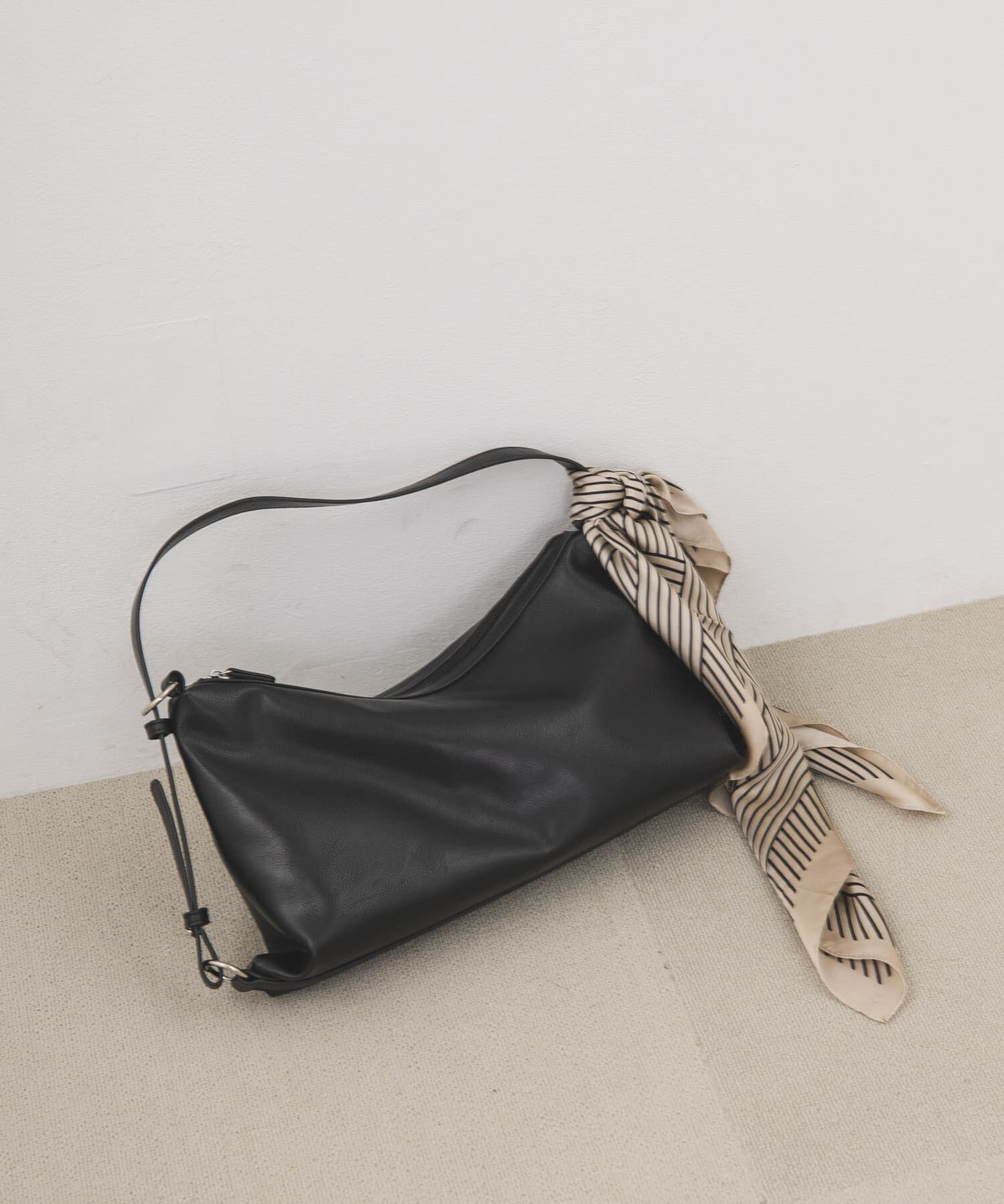  「ワンハンドルベルトBAG」|ショルダー・メッセンジャー|ブラック