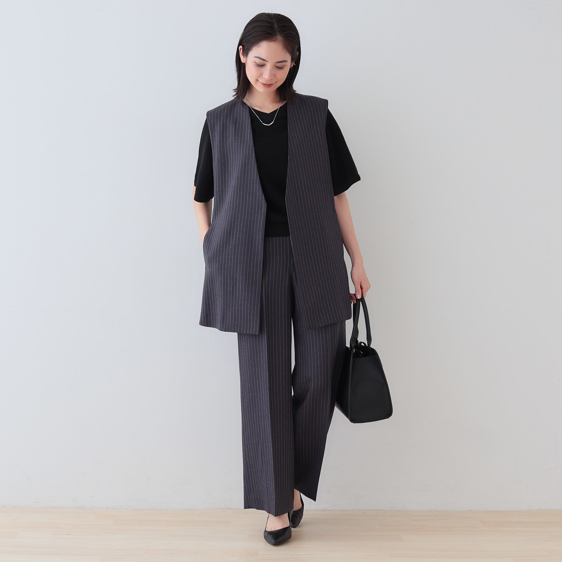 INDIVI「新色登場！【上品ラメ素材】フレアスリーブニット」|ニット・セーター|