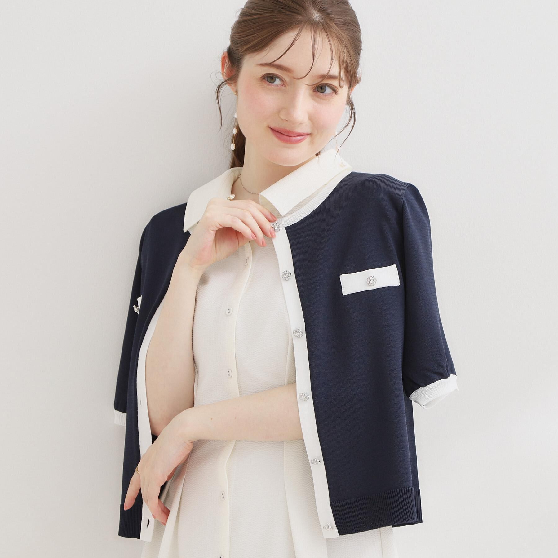 Couture broach「【洗える・着映え】ビジューボタン 半袖カーディガン」|カーディガン|