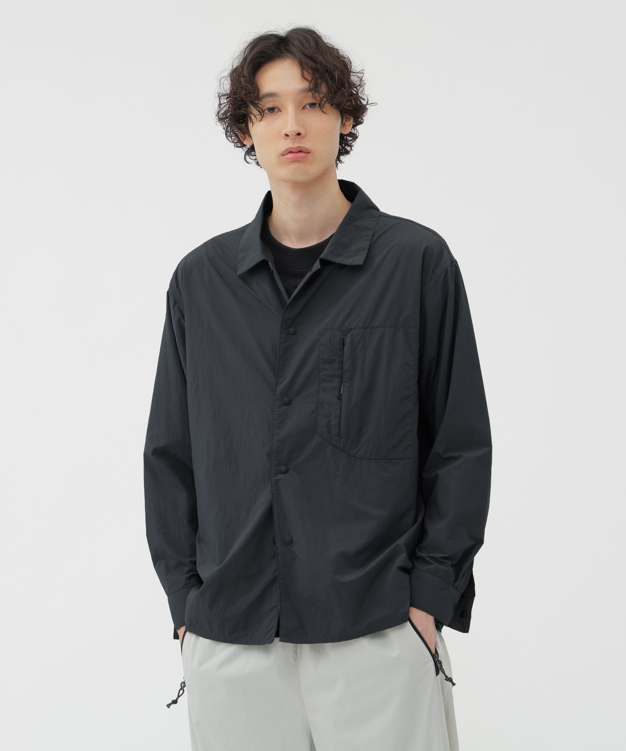 MARGARET HOWELL「RECYCLE NYLON LIGHT POPLIN SHIRT」|Tシャツ・カットソー|CHARCOAL3