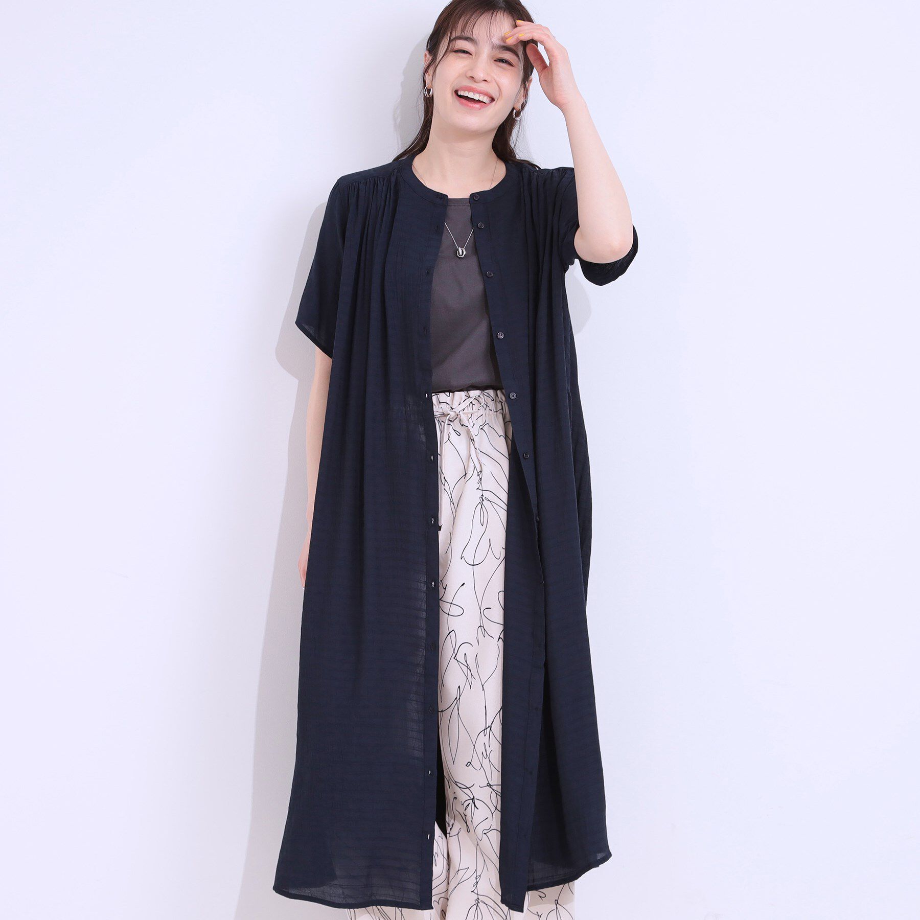 SHOO･LA･RUE「さらさら ドビーギャザー シャツワンピース」|ワンピース|ネイビー(094)