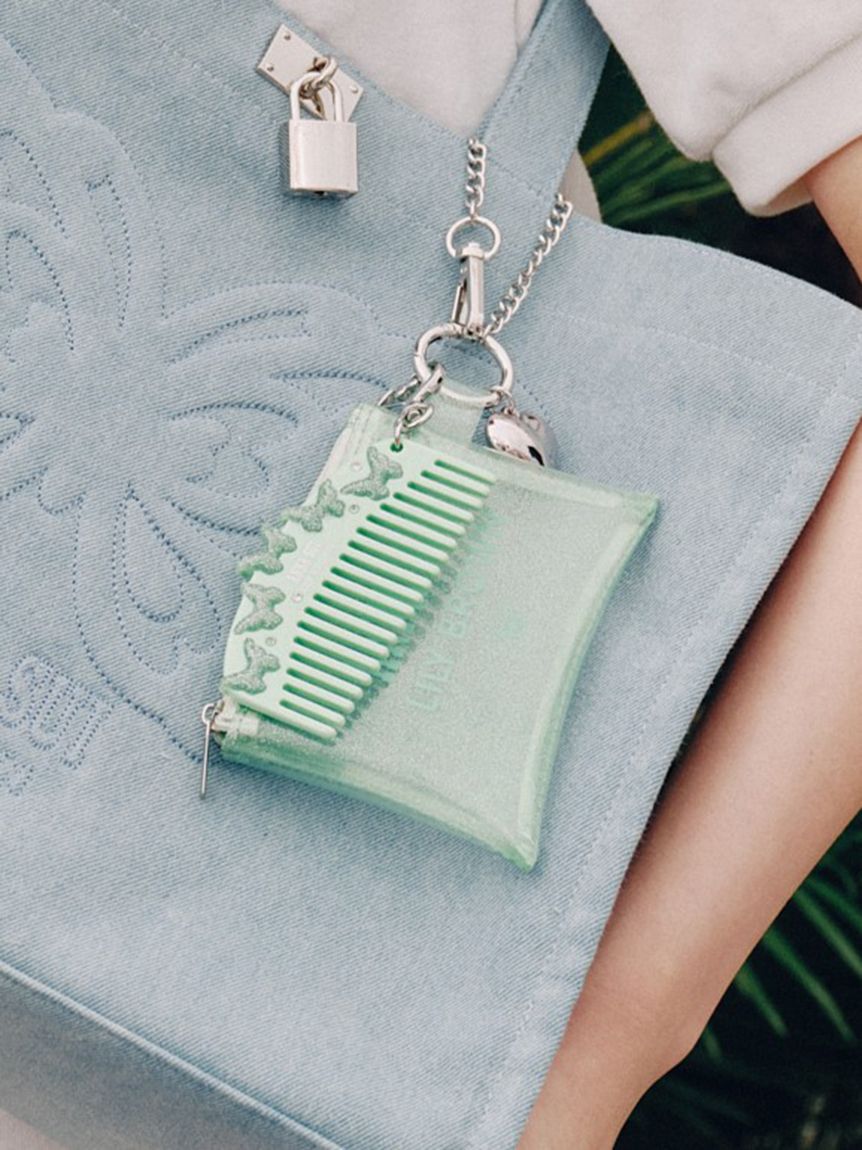 LILY BROWN「【LILY BROWN&times;ANNA SUI】コームポーチセットチャーム」|キーケース|GRN