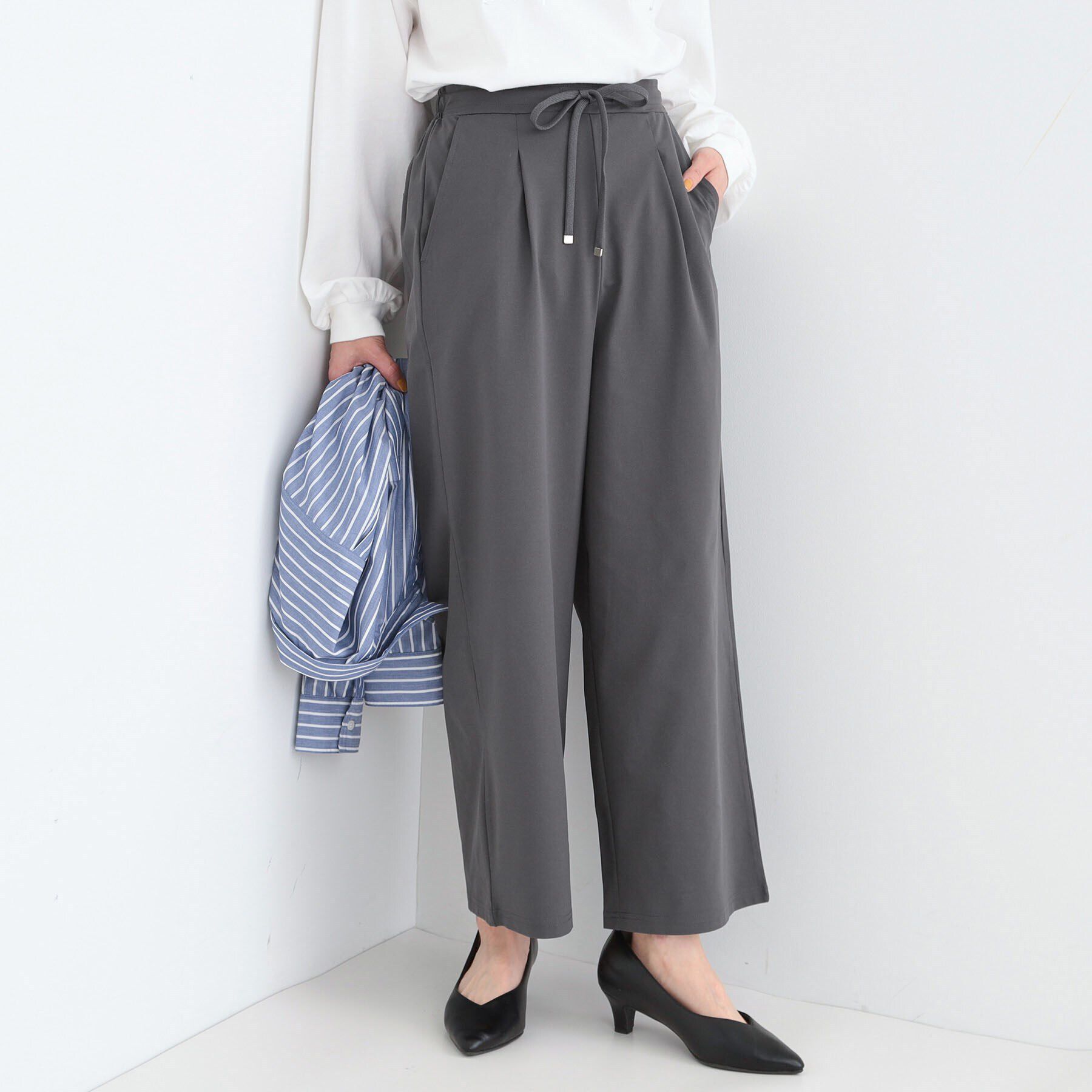 SHOO･LA･RUE「【S-LL】楽してすっきり タックワイドパンツ」|その他|チャコールグレー(0