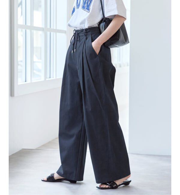 U by SPICK&SPAN「《追加》ルーズタックチノパンツ」|チノ|ネイビー