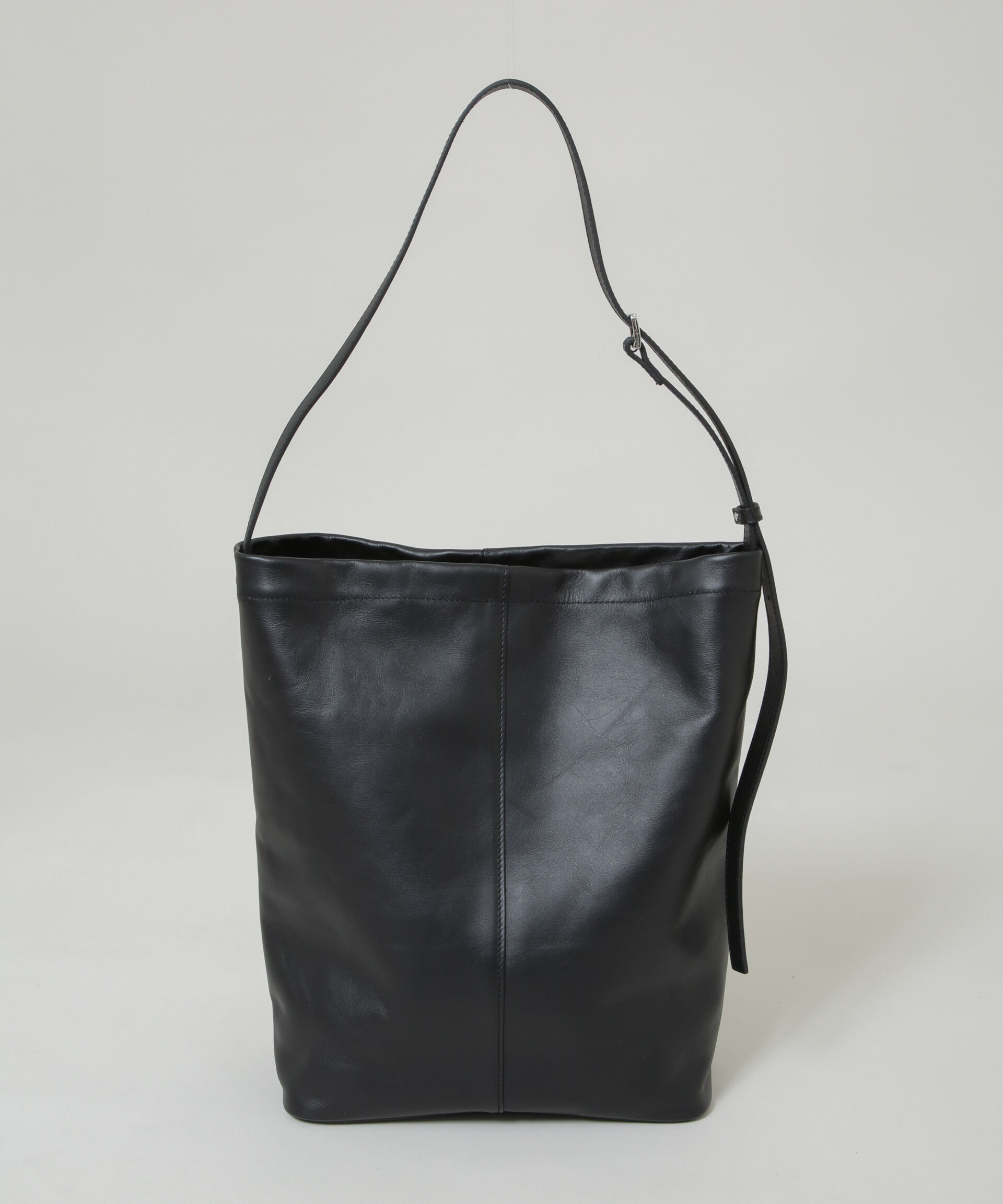 nano･universe「ITTI/別注 MARY BUCKET SHOULDER」|ショルダー・メッセンジャー|