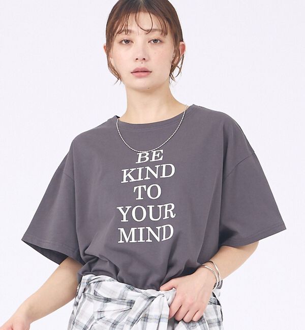 abahouse mavie「【体型カバー】ロゴタックTシャツ/半袖/大人カジュアル/体型カバー」|Tシャツ・カットソー|チャコールグレー