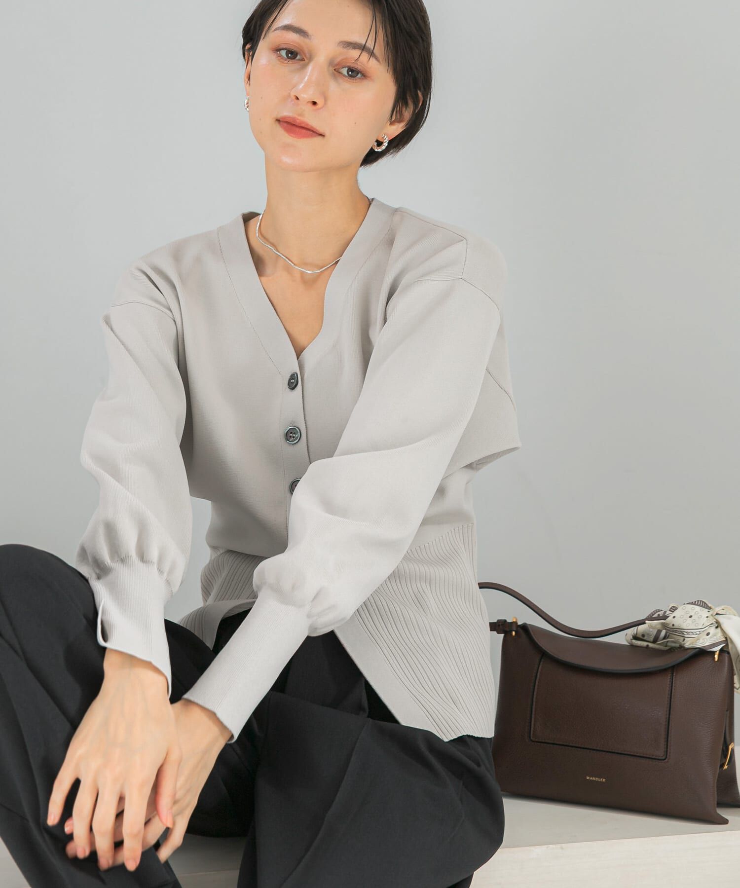 URBAN RESEARCH ROSSO「Vネックリブフロント釦デザインニット」|カーディガン|