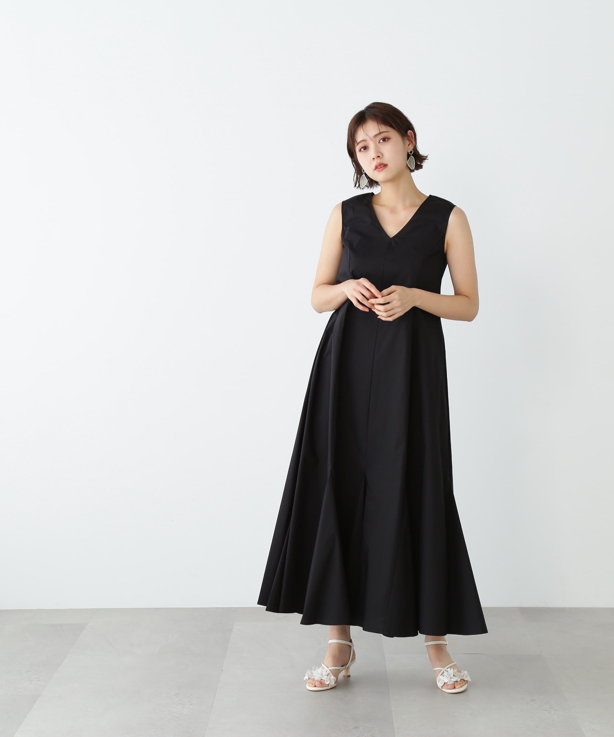  「カラーマキシワンピース　WEB限定カラー：ブルー」|ワンピース|