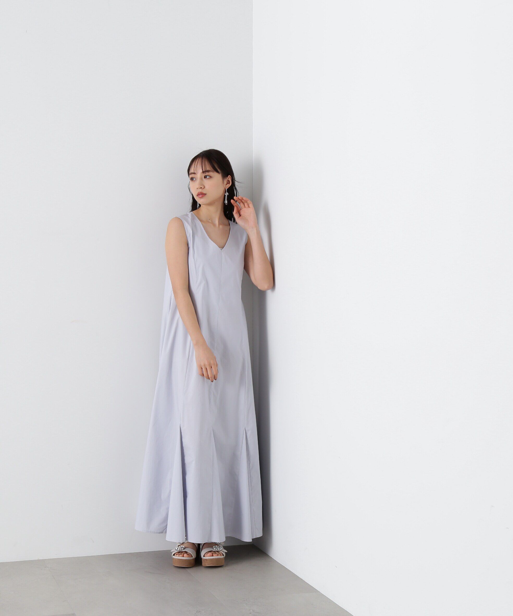  「カラーマキシワンピース　WEB限定カラー：ブルー」|ワンピース|