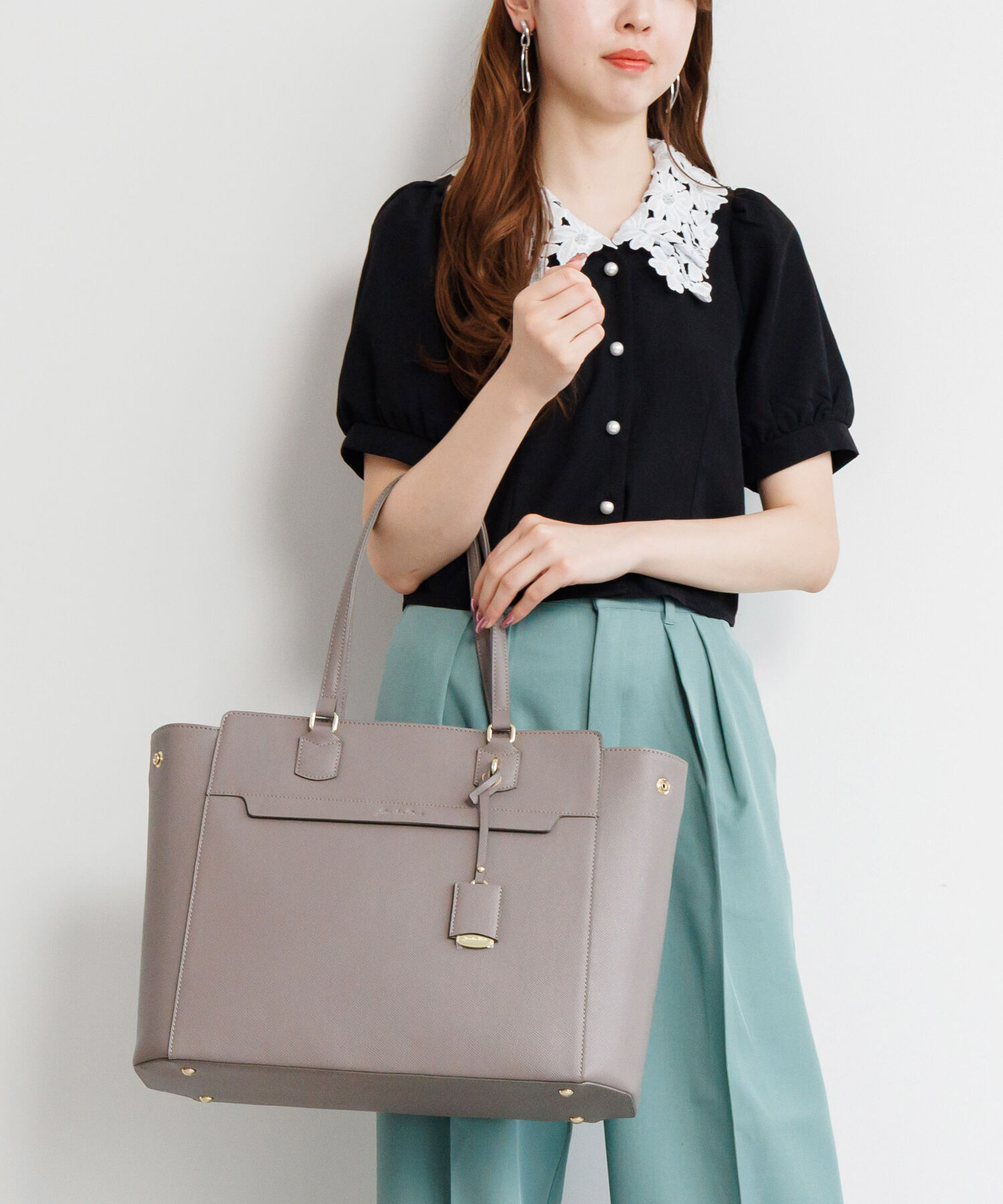 Jewelna Rose「ジュエルナローズ リモハピ トートバッグ A4サイズ PC収納 通勤 リモートワーク 15.6インチ 10771」|トートバッグ|スモーキーグレー