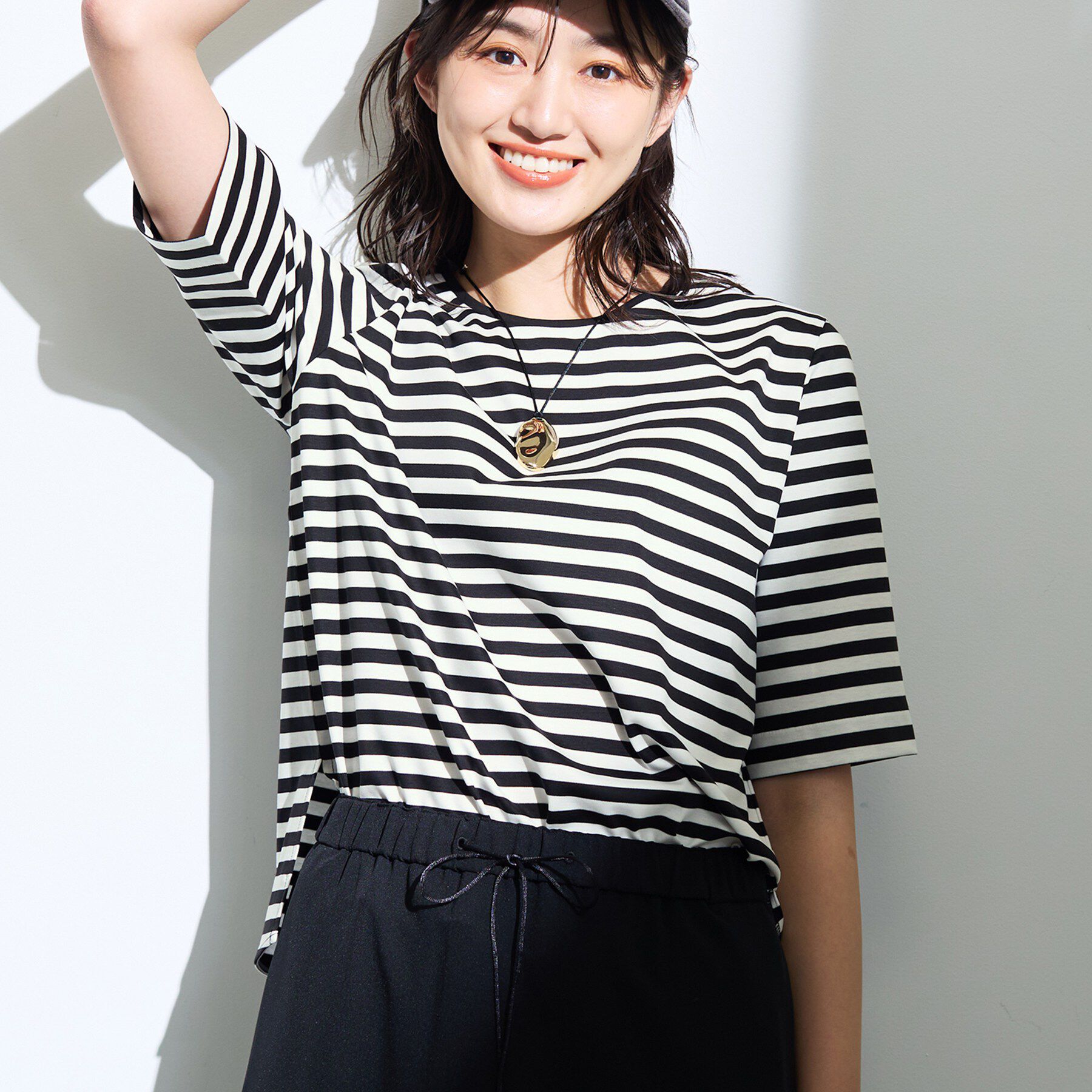 INDIVI「【抗菌防臭／消臭】上品光沢コットンTシャツ」|Tシャツ・カットソー|ブラック(319)