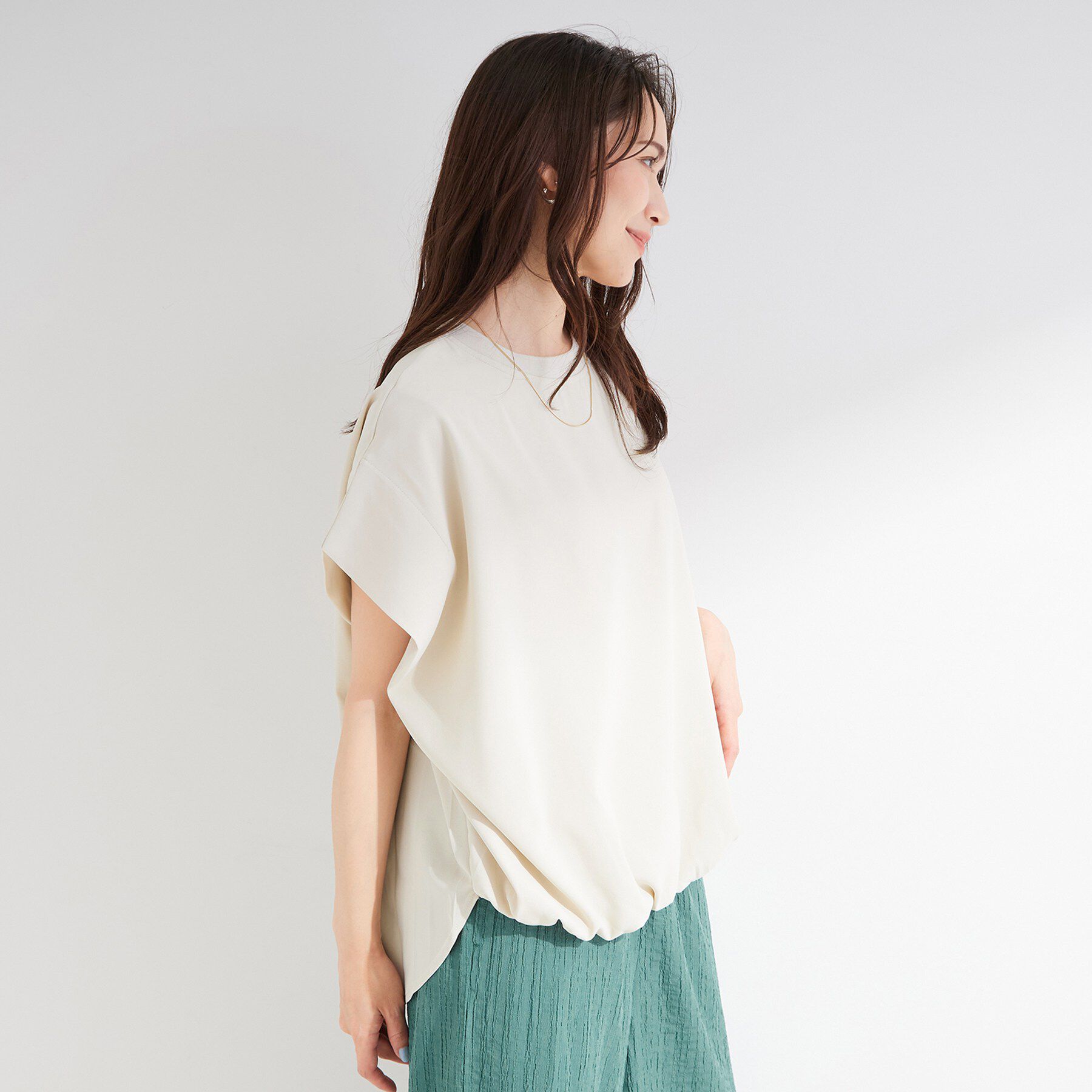 SHOO･LA･RUE「【洗濯機可/体型カバー】インせずこなれる ふんわり裾バルーントップス」|Tシャツ・カットソー|