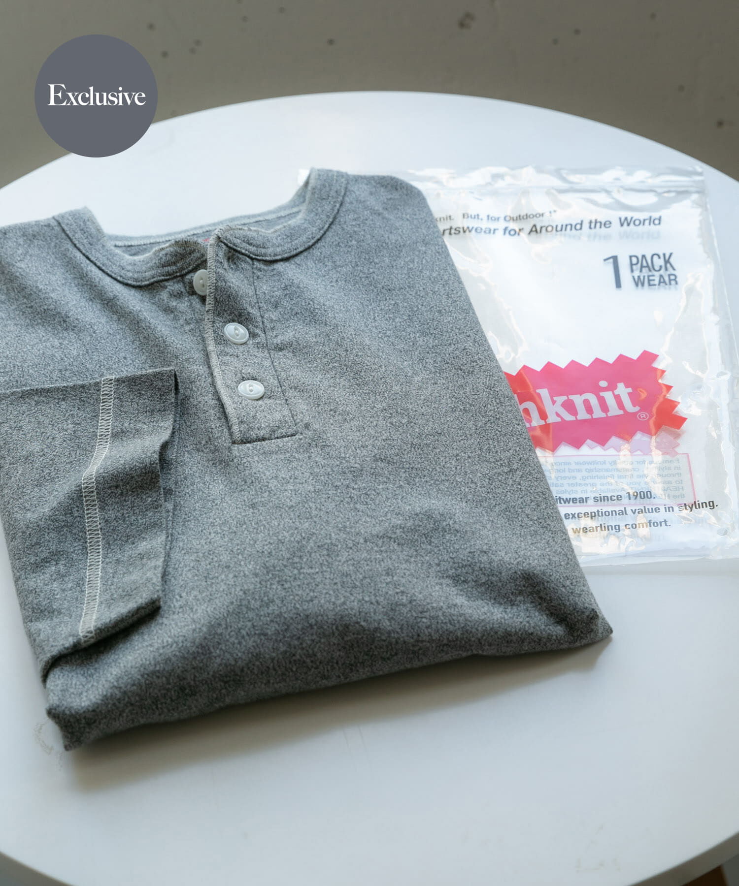 SENSE OF PLACE by URBAN RESEARCH「『別注』Healthknit&times;SENSE OF PLACE　ヘンリーネックTシャツ」|Tシャツ・カットソー|グレー