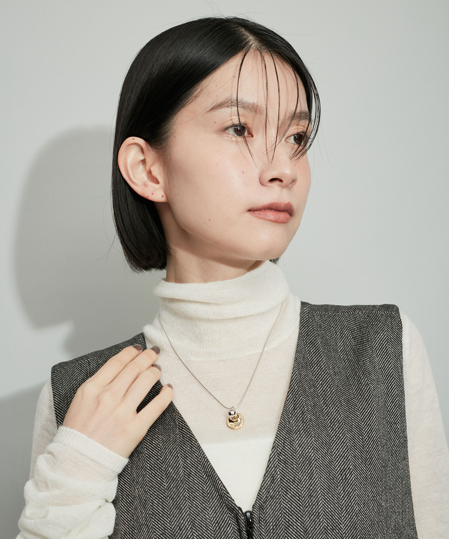 ADAM ET ROPE'「【WEB限定】プレートドットネックレス」|ネックレス|