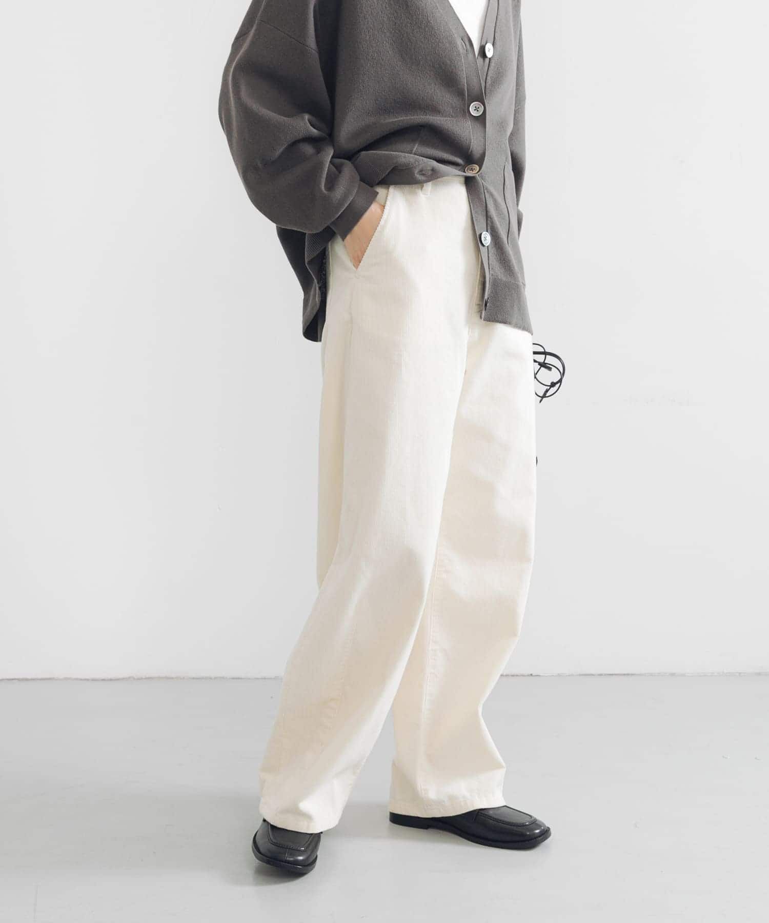 URBAN RESEARCH「コーデュロイカーブパンツ」|その他|アイボリー