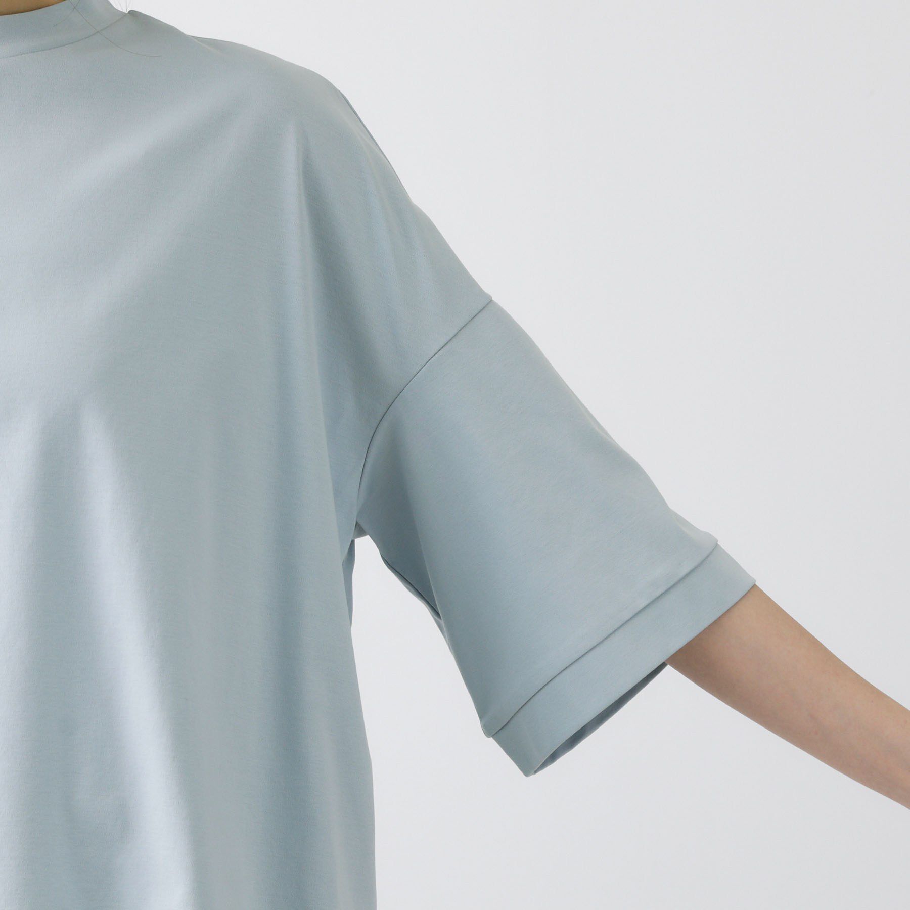 Dessin「【新色追加/体型カバー】美光沢カットソーボクシーシルエット」|Tシャツ・カットソー|