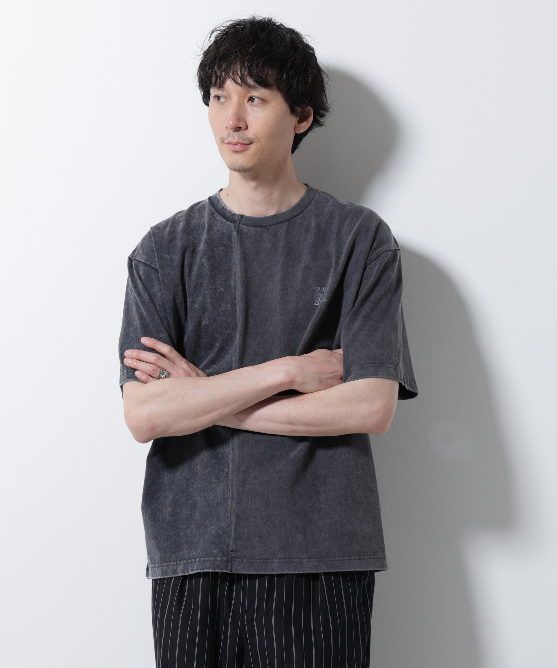 nano･universe「｢A-C-Z｣2トーンピグメントTシャツ 半袖」|Tシャツ・カットソー|