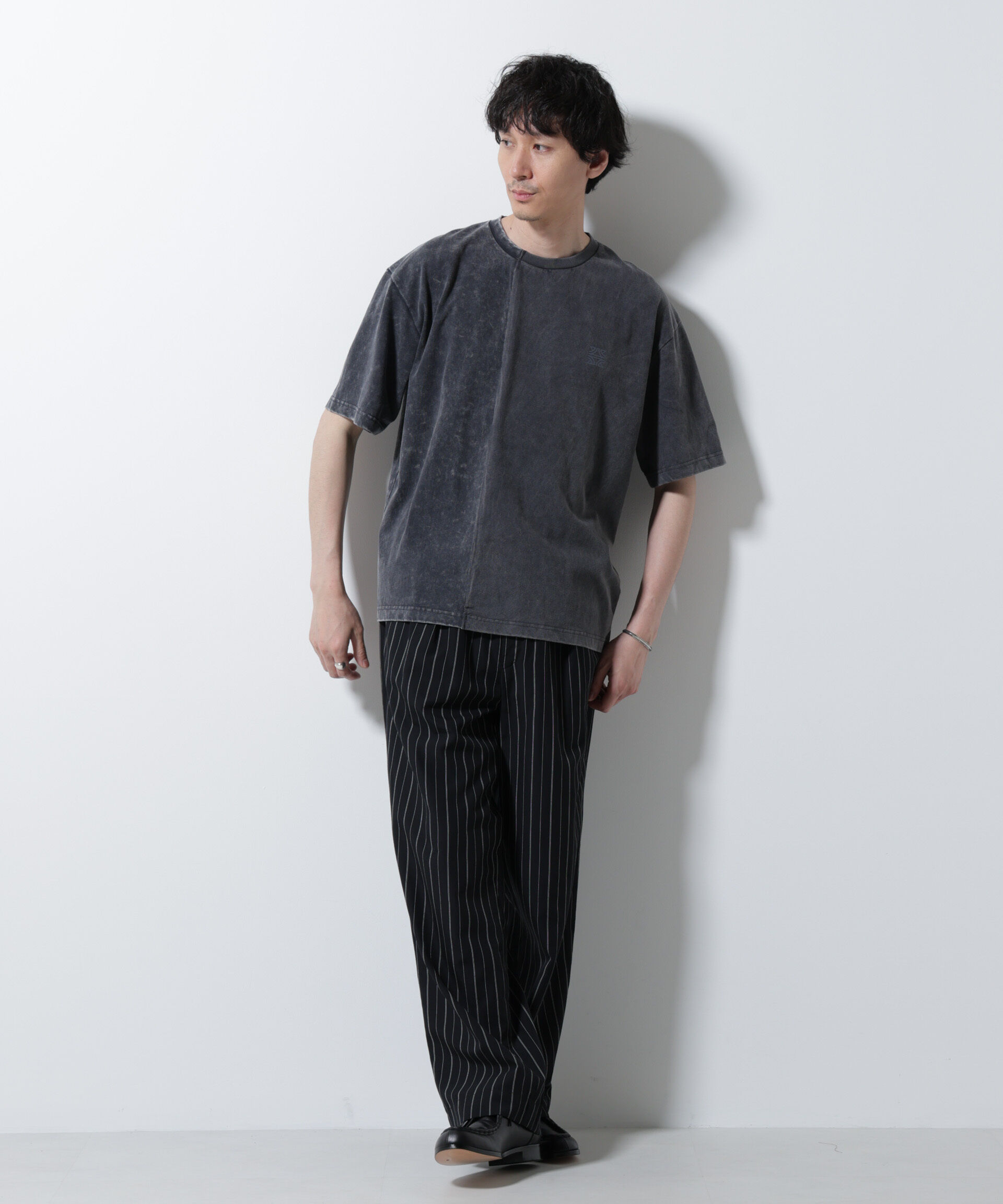 nano･universe「｢A-C-Z｣2トーンピグメントTシャツ 半袖」|Tシャツ・カットソー|