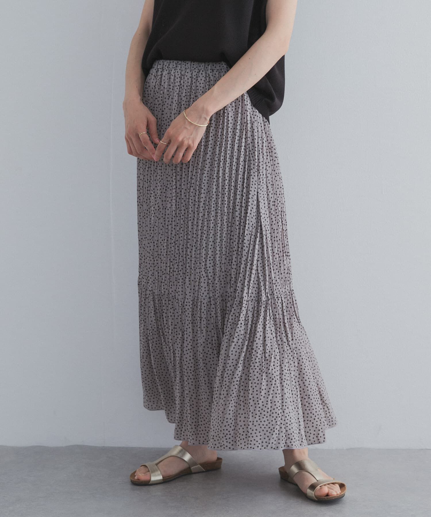URBAN RESEARCH DOORS「フラワードットプリーツスカート」|スカート|グレー