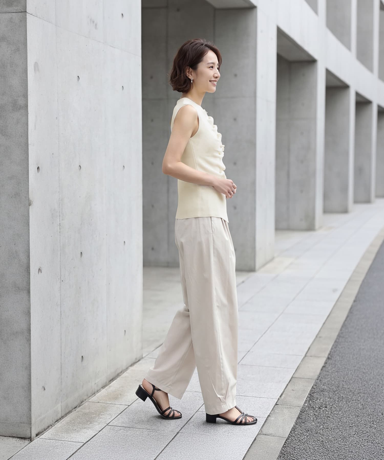 STYLE DELI「さらさら前ギャザーノースリニットトップス」|タンクトップ|