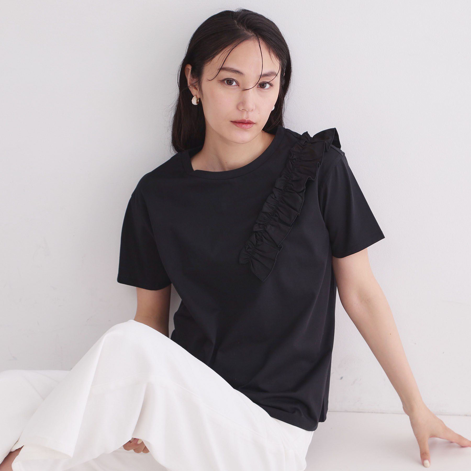 OPAQUE.CLIP「【UV／接触冷感】フリルショルダーカットソー《洗濯機OK》」|Tシャツ・カットソー|ブラック(019)