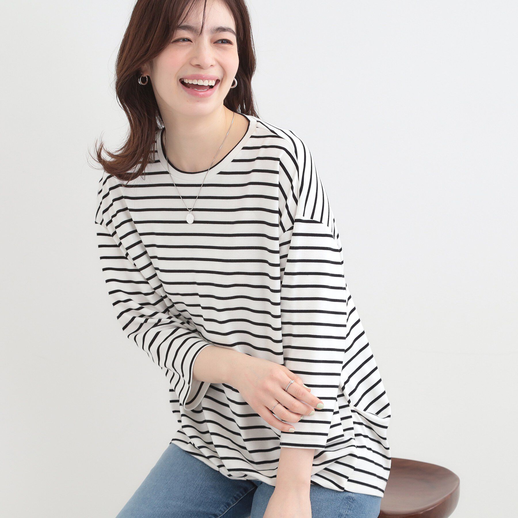 SHOO･LA･RUE「【ひんやり/UV/体型カバー】とろみフロントタック7分袖ゆるトップス」|Tシャツ・カットソー|オフホワイト(303