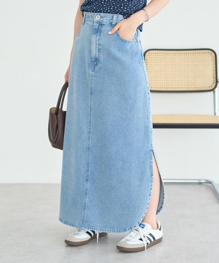 earth music&ecology「サイドスリットデニムロングスカート」|スカート|Light Blue