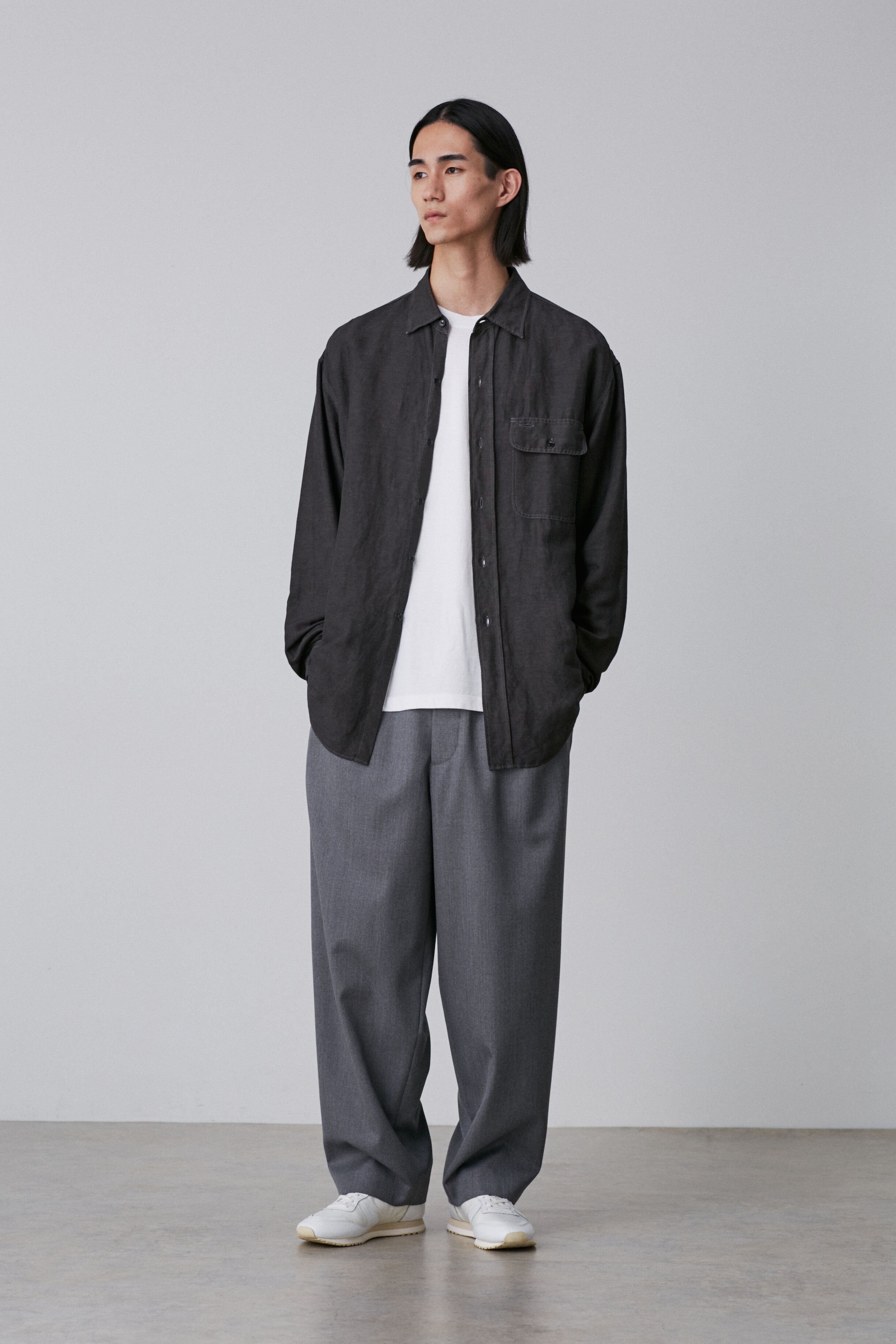 YLEVE 「YLEVE / WOOL SURGE EASY TROUSERS」|その他|グレー