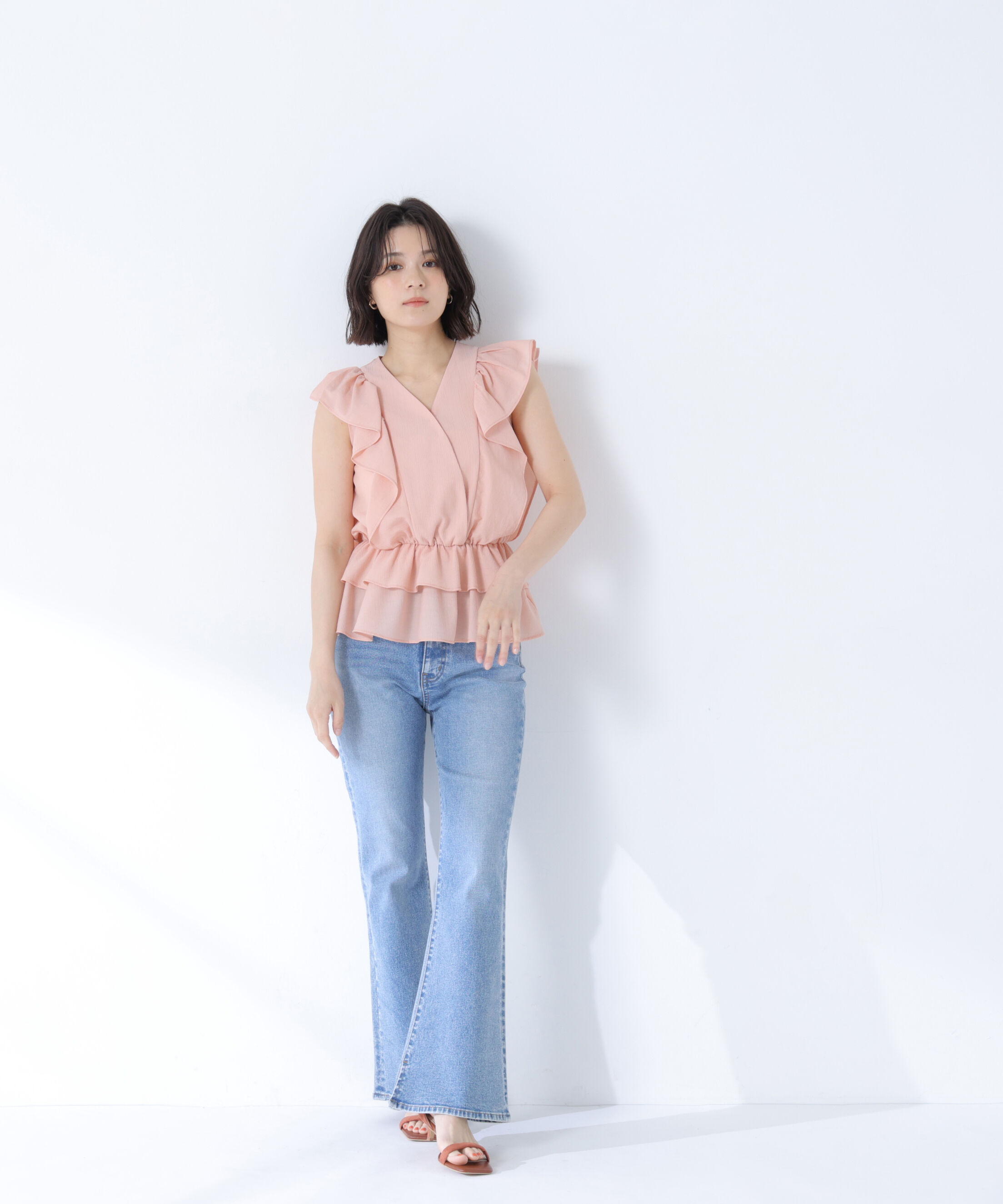  「〈山本里菜さんコラボ〉ラッフル楊柳ペプラムブラウス」|シャツ・ブラウス|