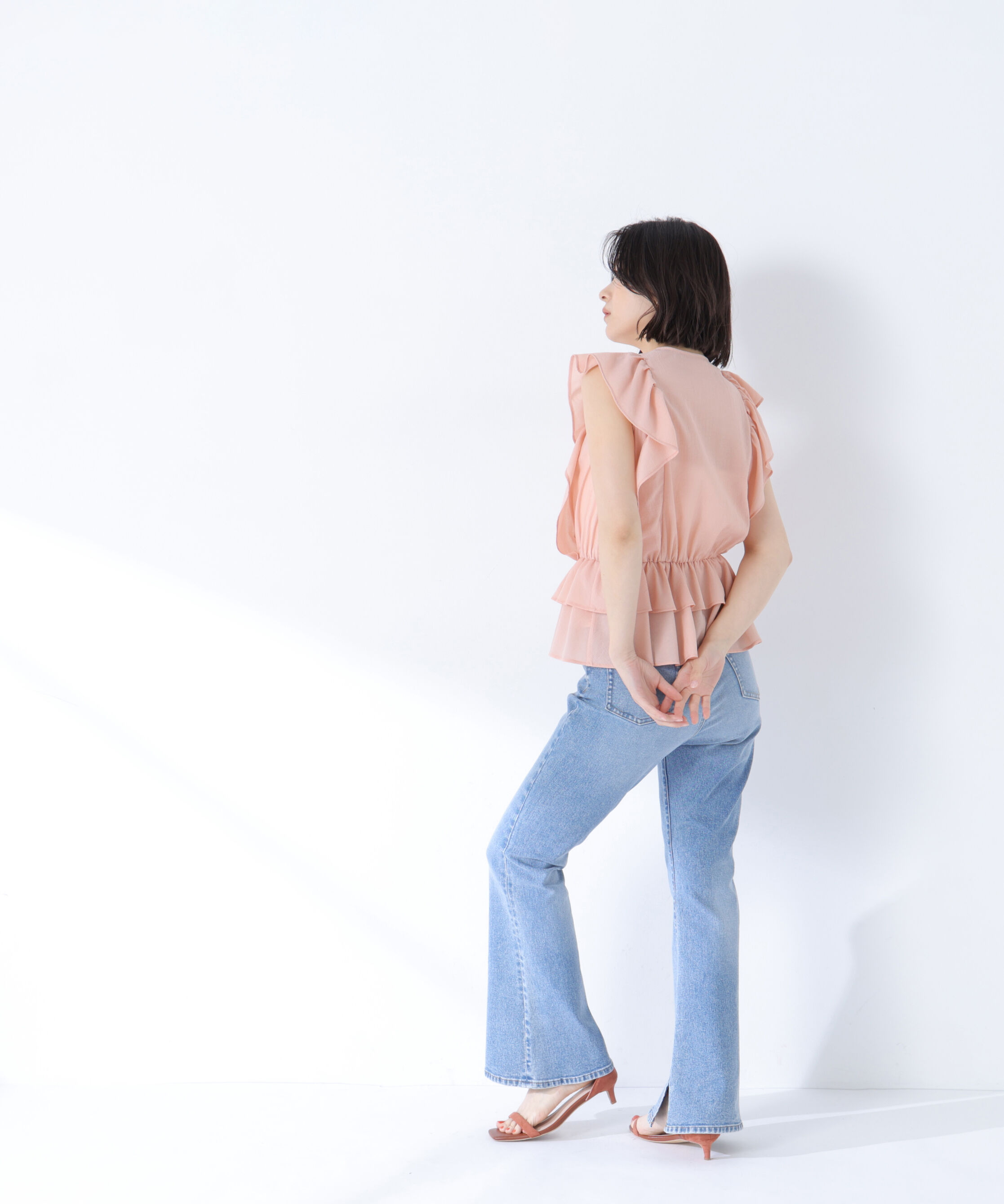  「〈山本里菜さんコラボ〉ラッフル楊柳ペプラムブラウス」|シャツ・ブラウス|
