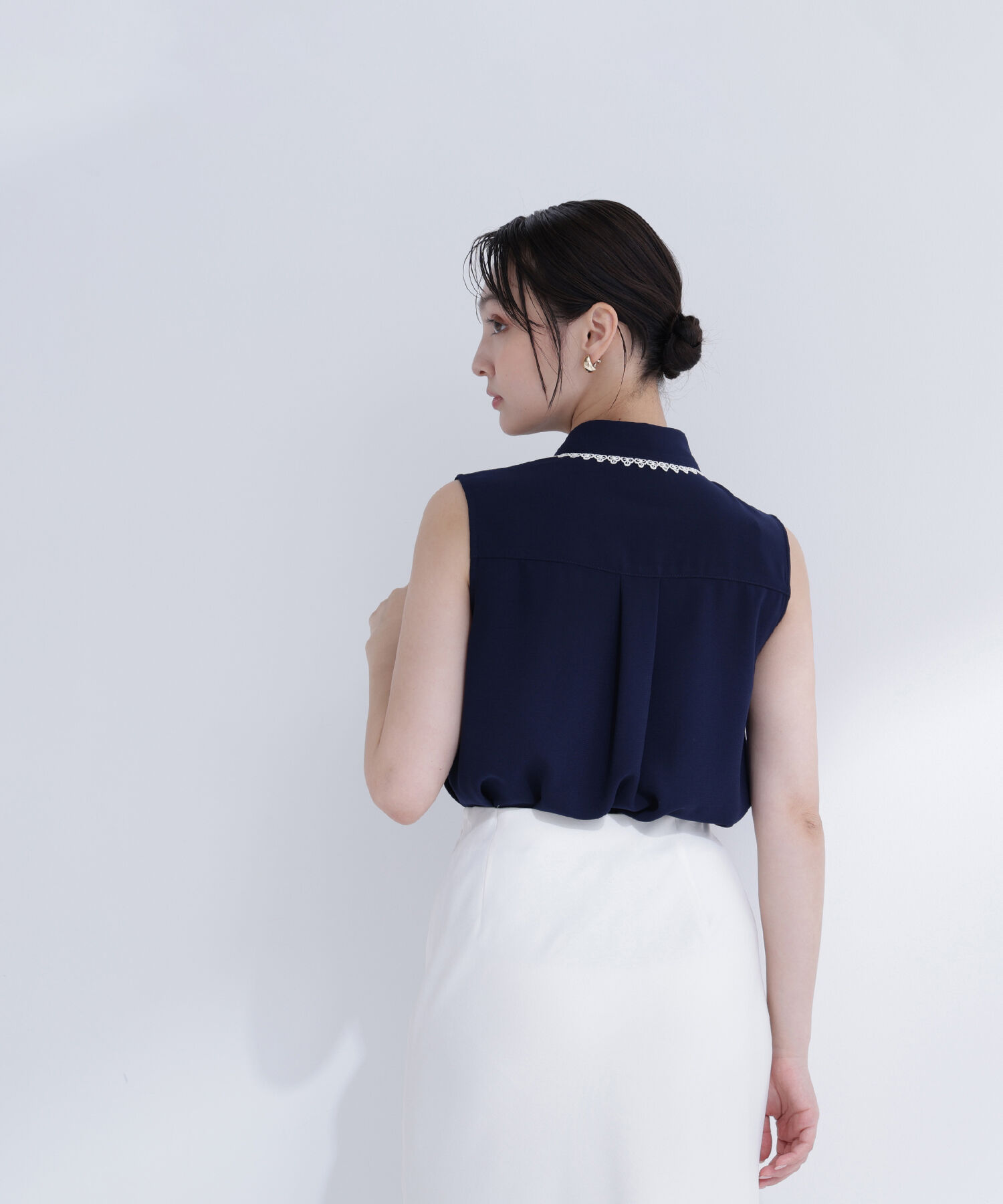  「〈山本里菜さんコラボ〉レーストリミングカラーブラウス」|シャツ・ブラウス|