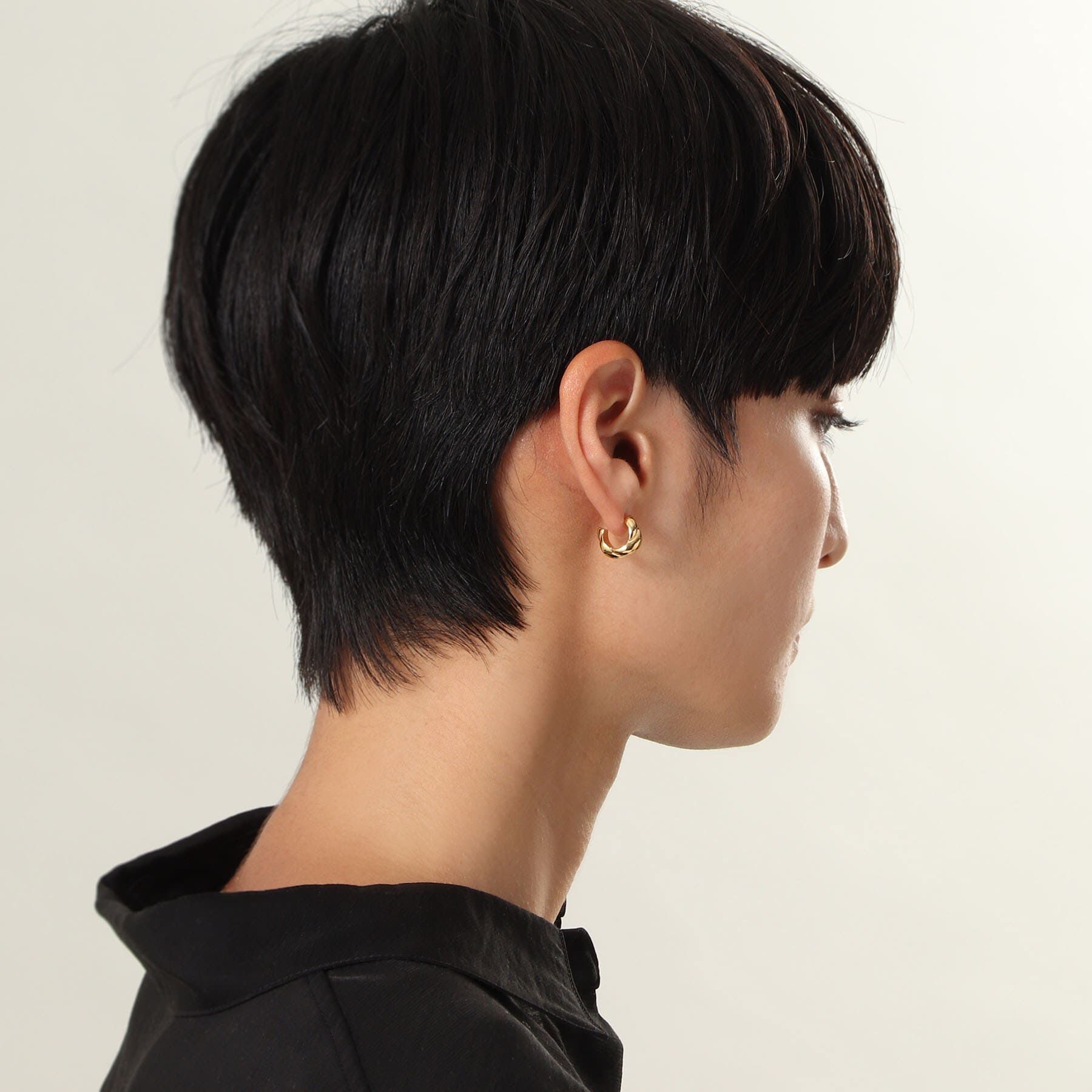 COCOSHNIK ONKITSCH「シルバー スモールフープ クロワッサンピアス GP」|ピアス|